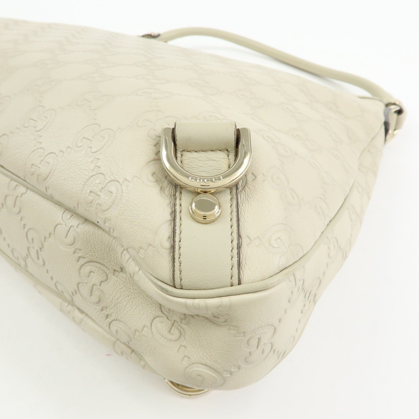 Gucci Abbey Guccissima Shoulder Bag - White, Leather 