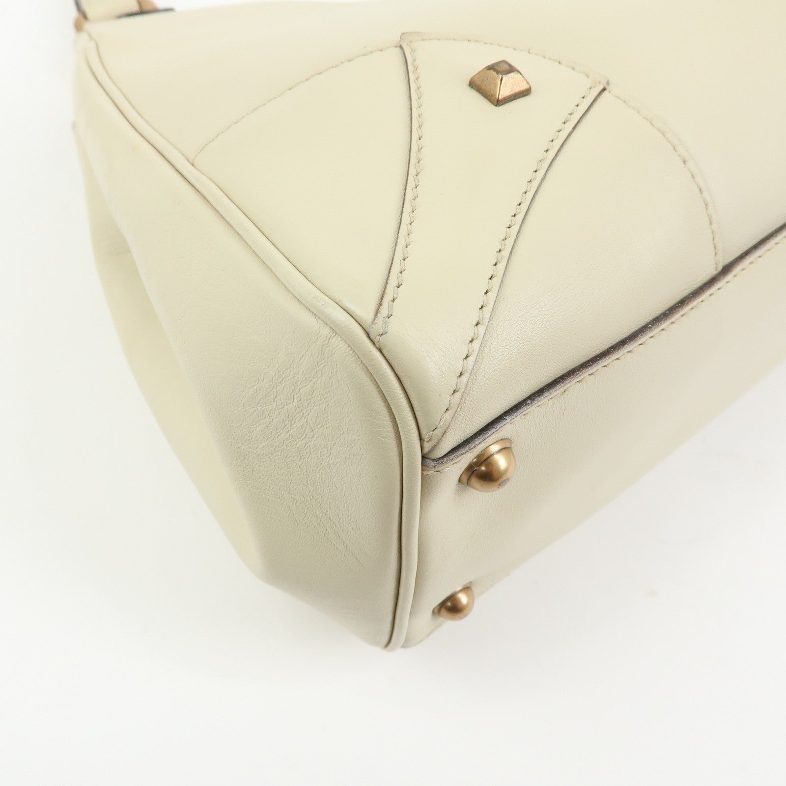 Gucci Jeckie Shoulder Bag - Ivory, Leather
