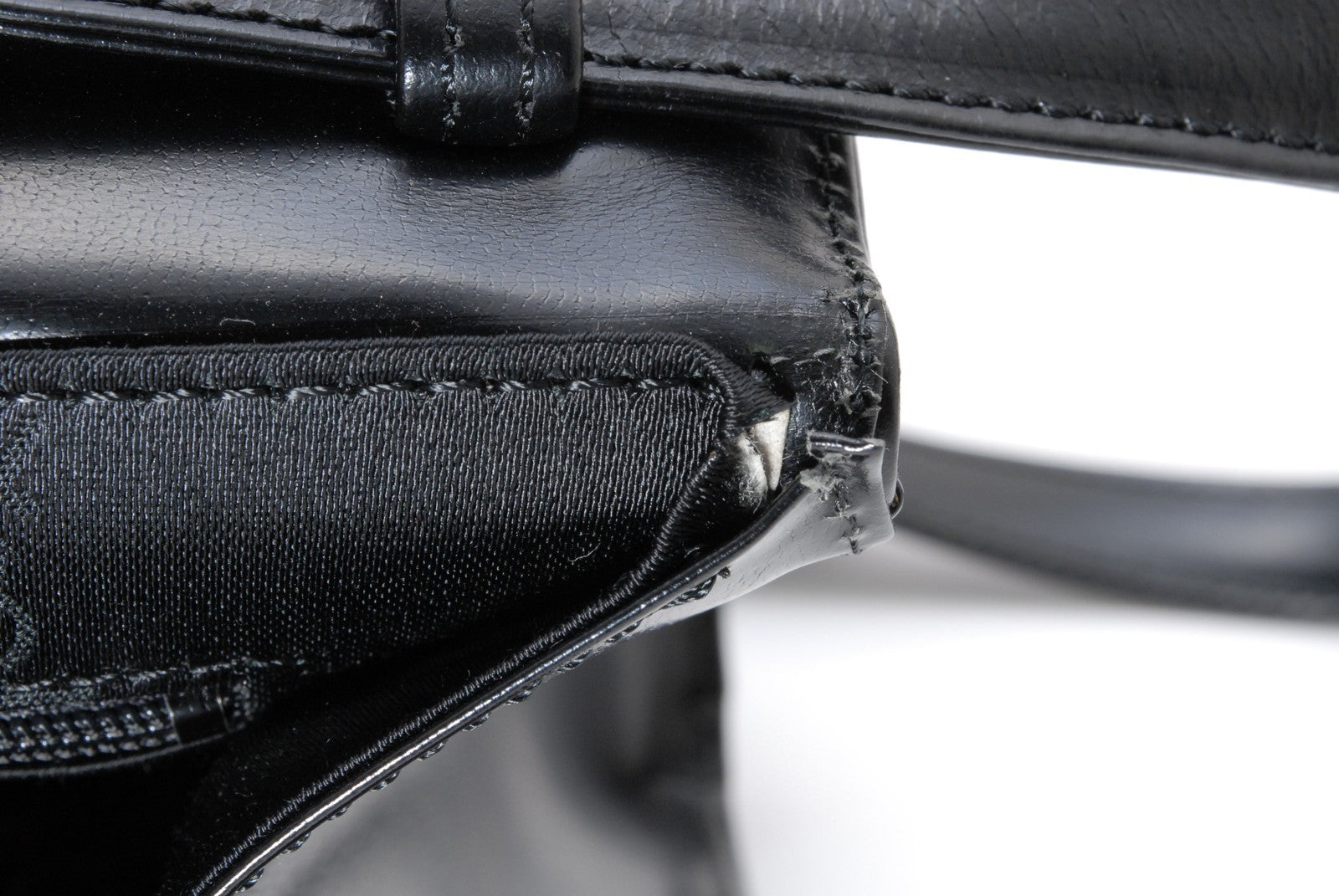 Saint Laurent Logo Shoulder Bag - Black, Leather