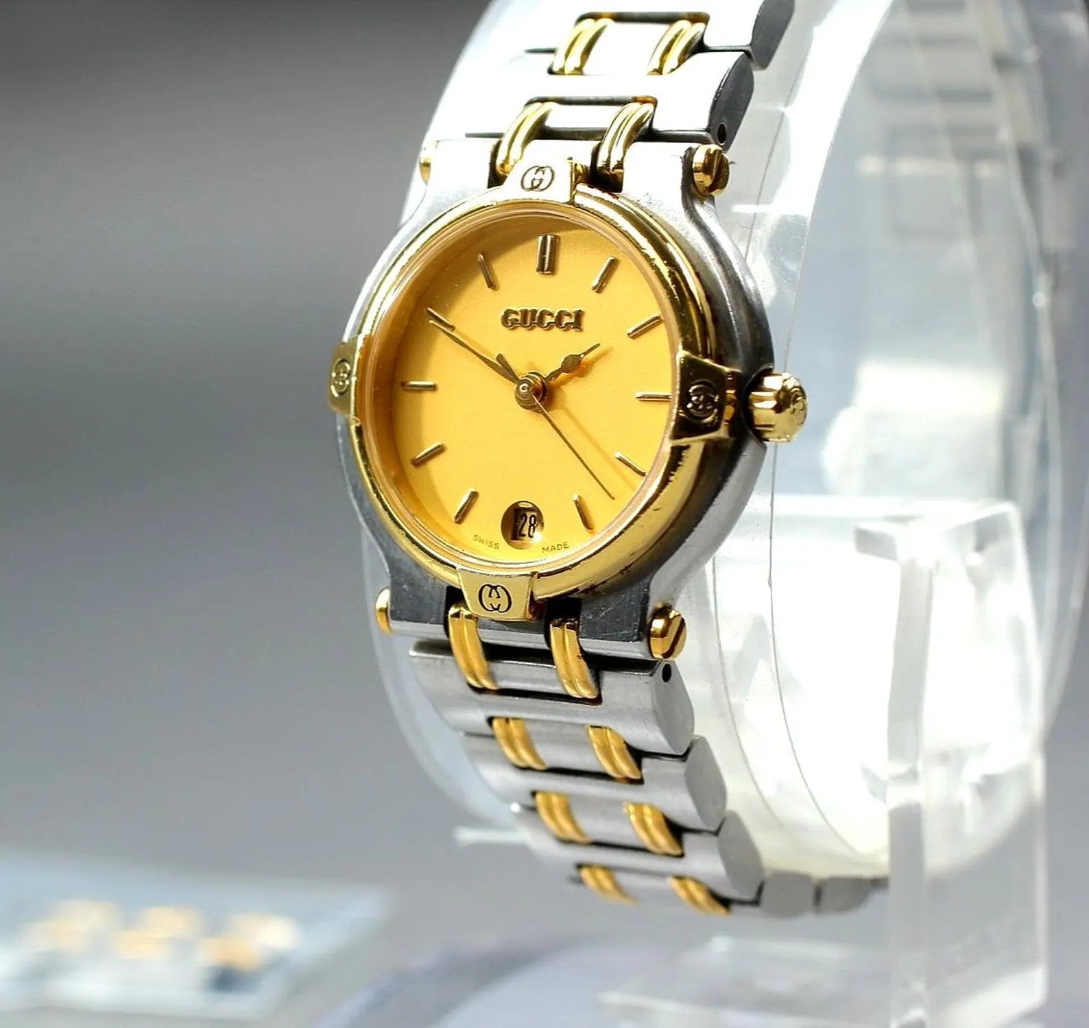 Gucci 9000L Wristwatch - Gold, Stainless Steel