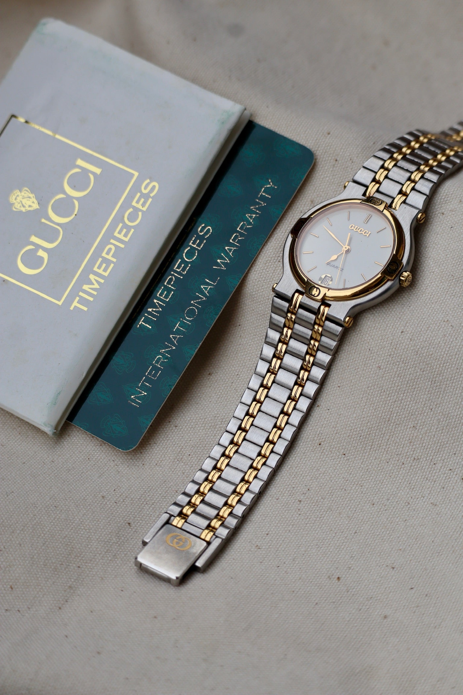 Vintage GUCCI 9000M Men's Quartz Watch Gold Dial Swiss Made