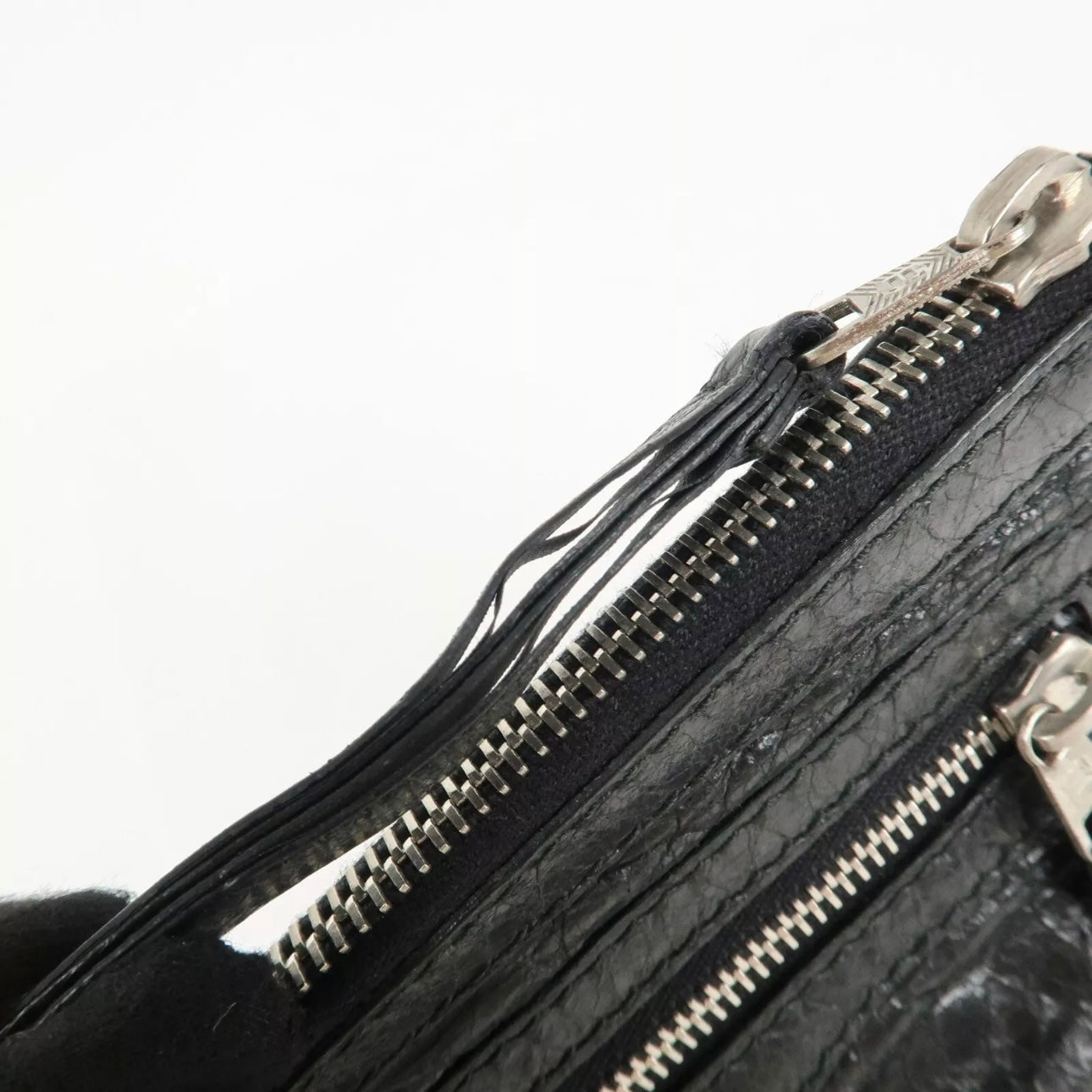 Baleciaga Leather Classic Clip M Clutch Bag