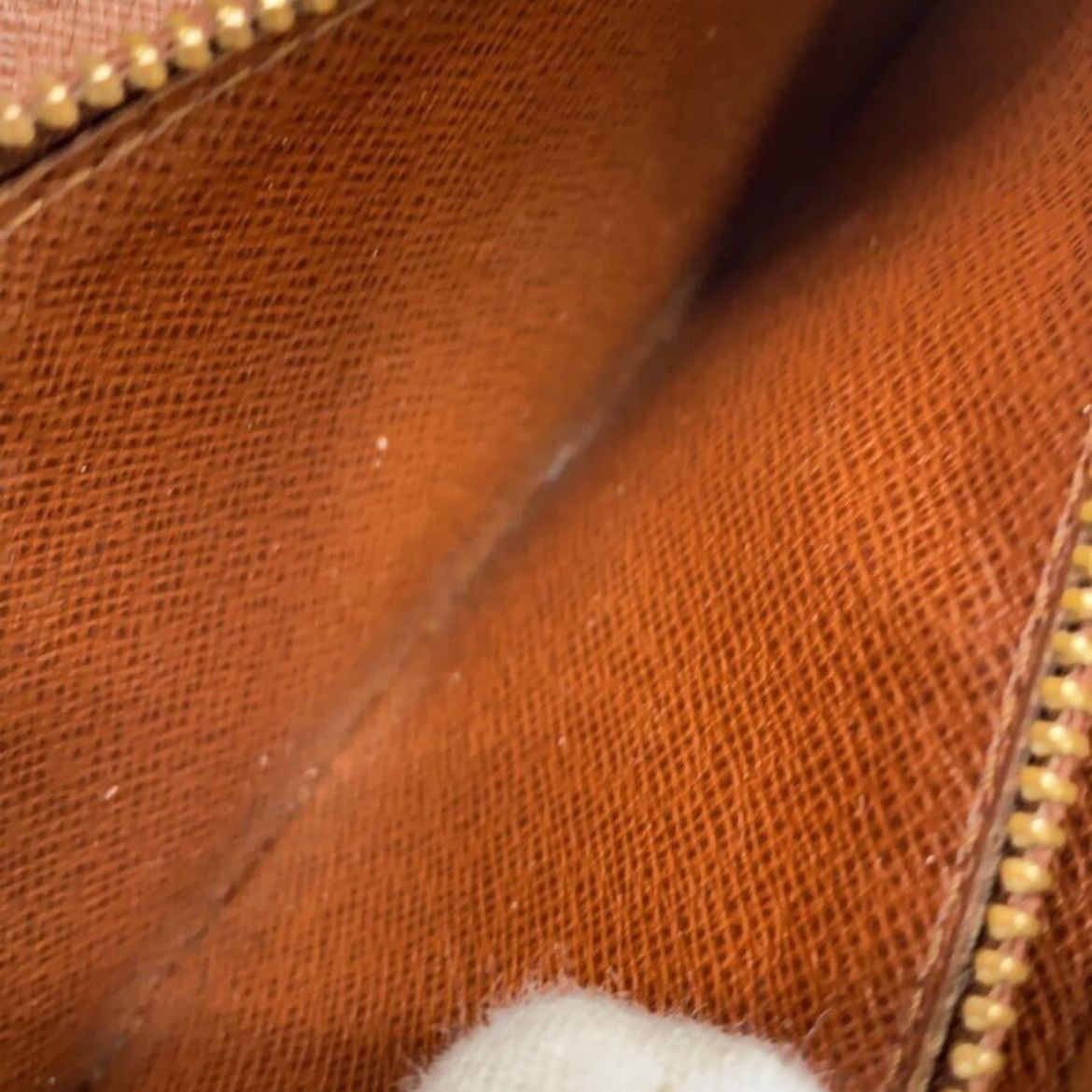 LOUIS VUITTON PORTONET ZIP BI-FOLD WALLET