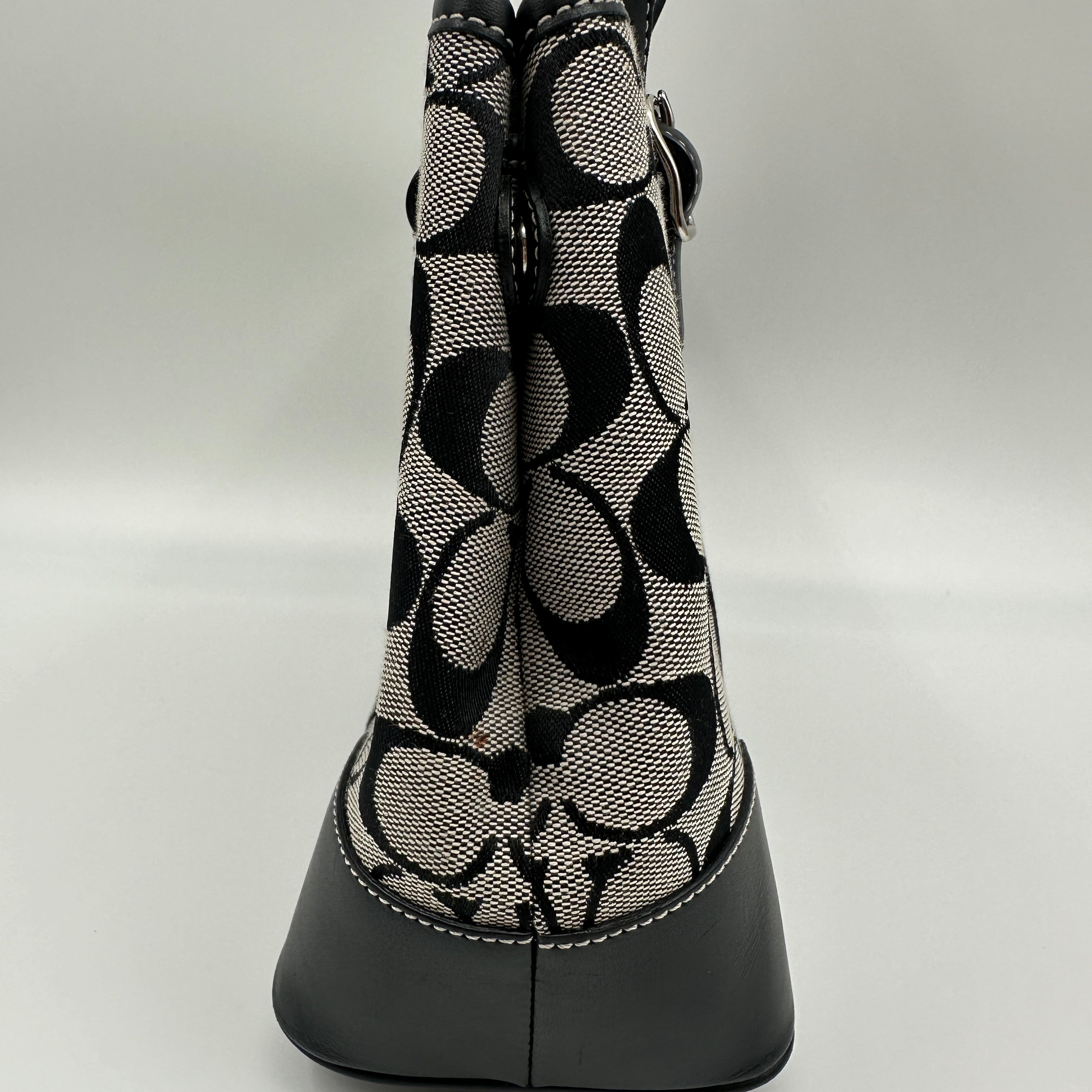 Signature Handbag Black Canvas/Leather