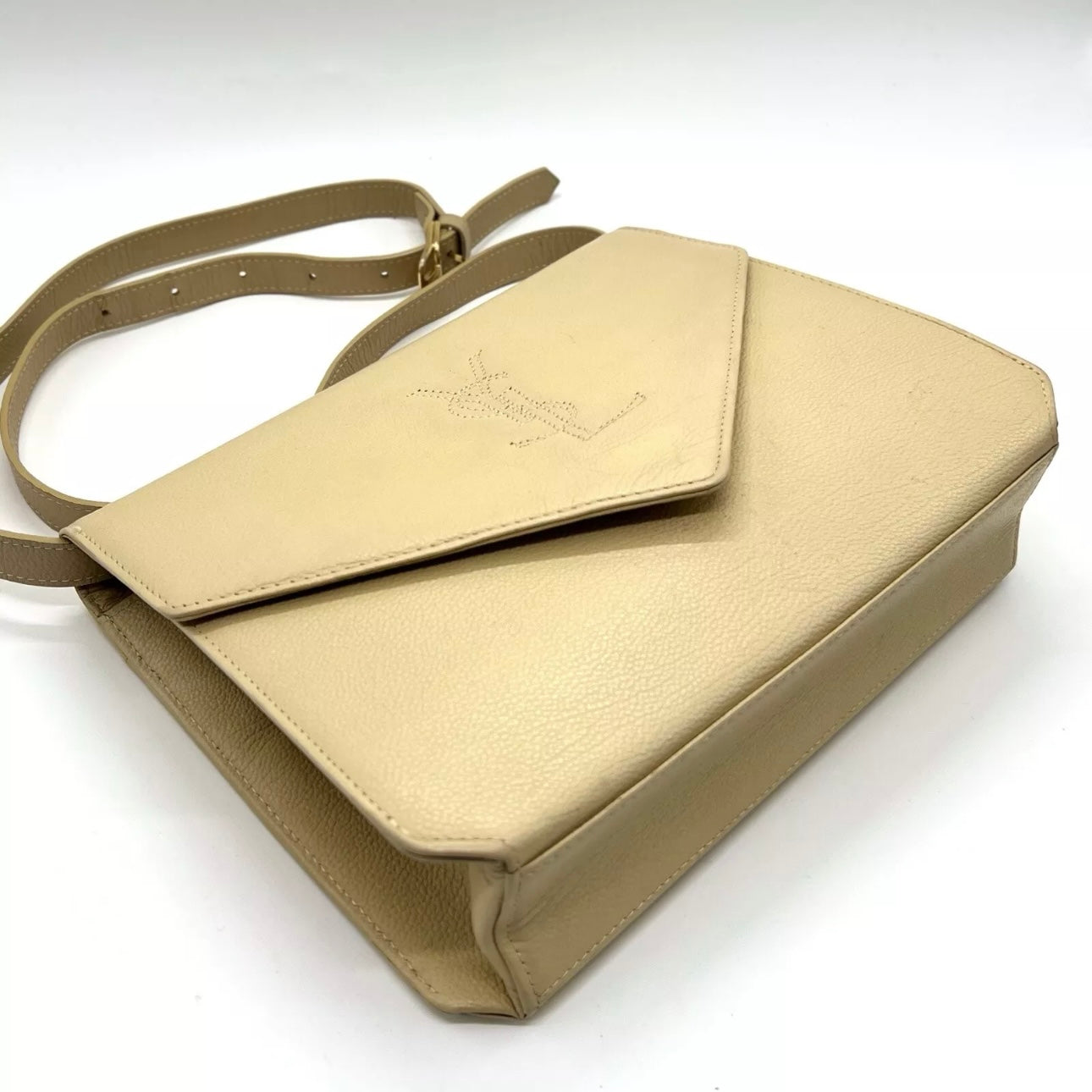 Yves Saint Laurent Shoulder Bag Leather