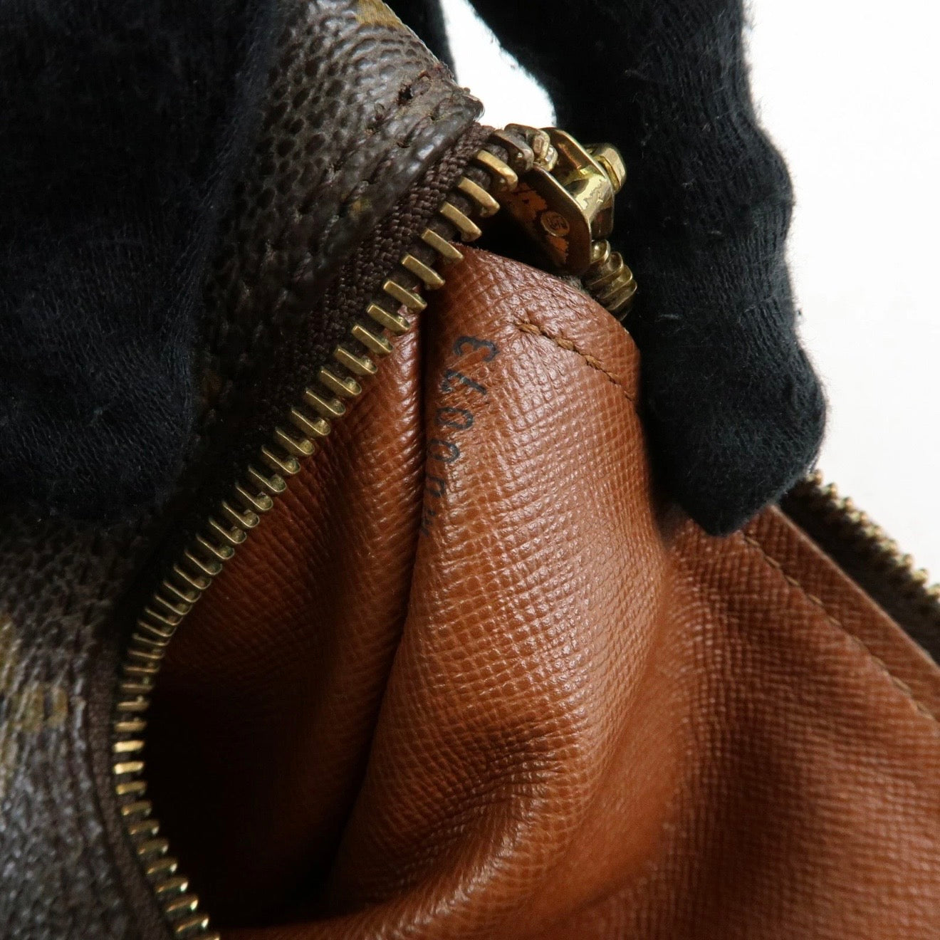 Louis Vuitton Monogram Papillon 30 Hand Bag