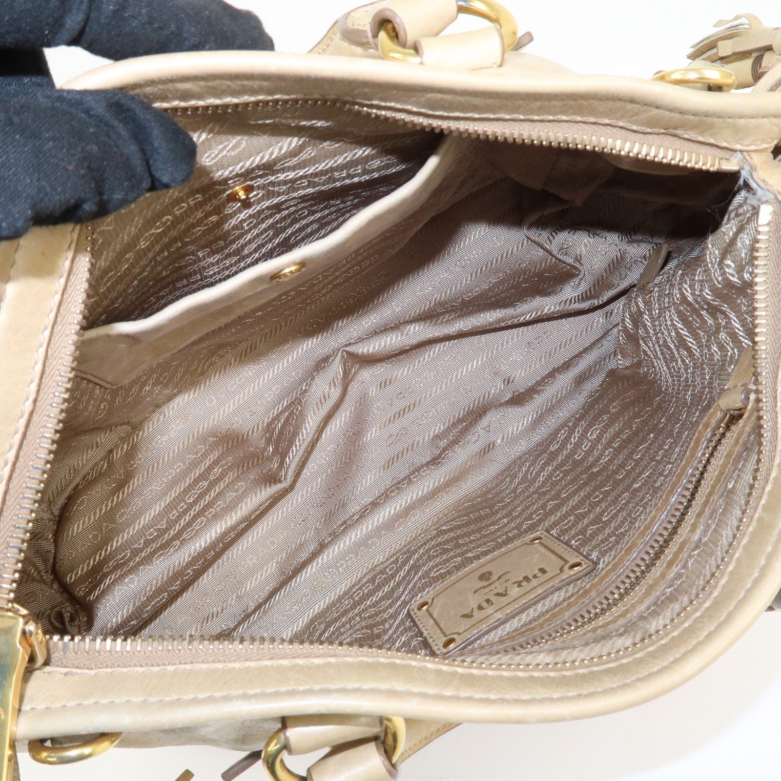 Prada Vitelloshine Handbag - Beige, Leather 