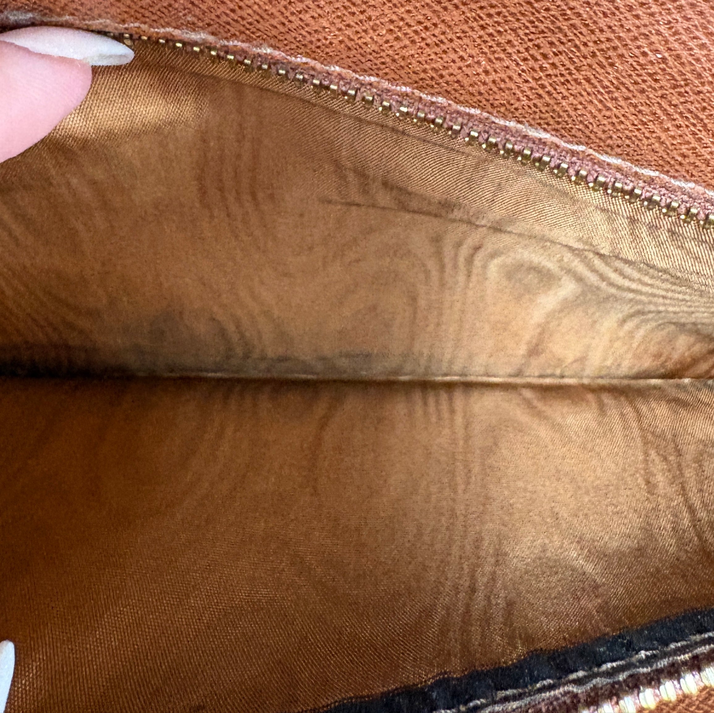 Louis Vuitton Monogram Pochette Dame GM Clutch Bag