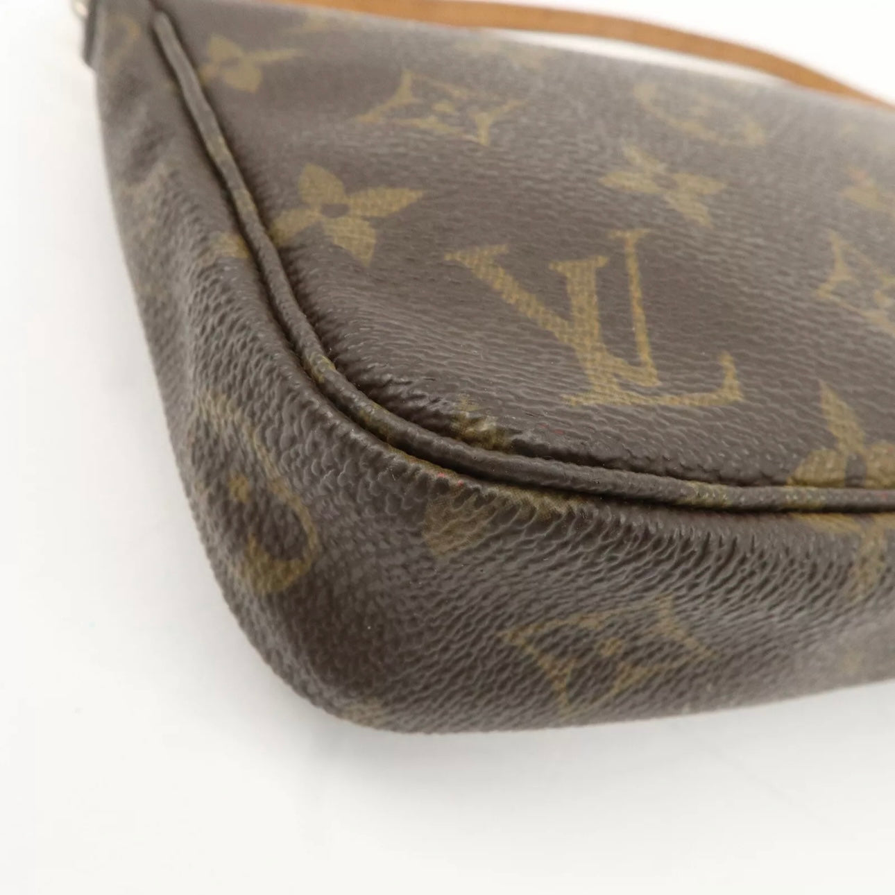 Louis Vuitton Pochette Accessories