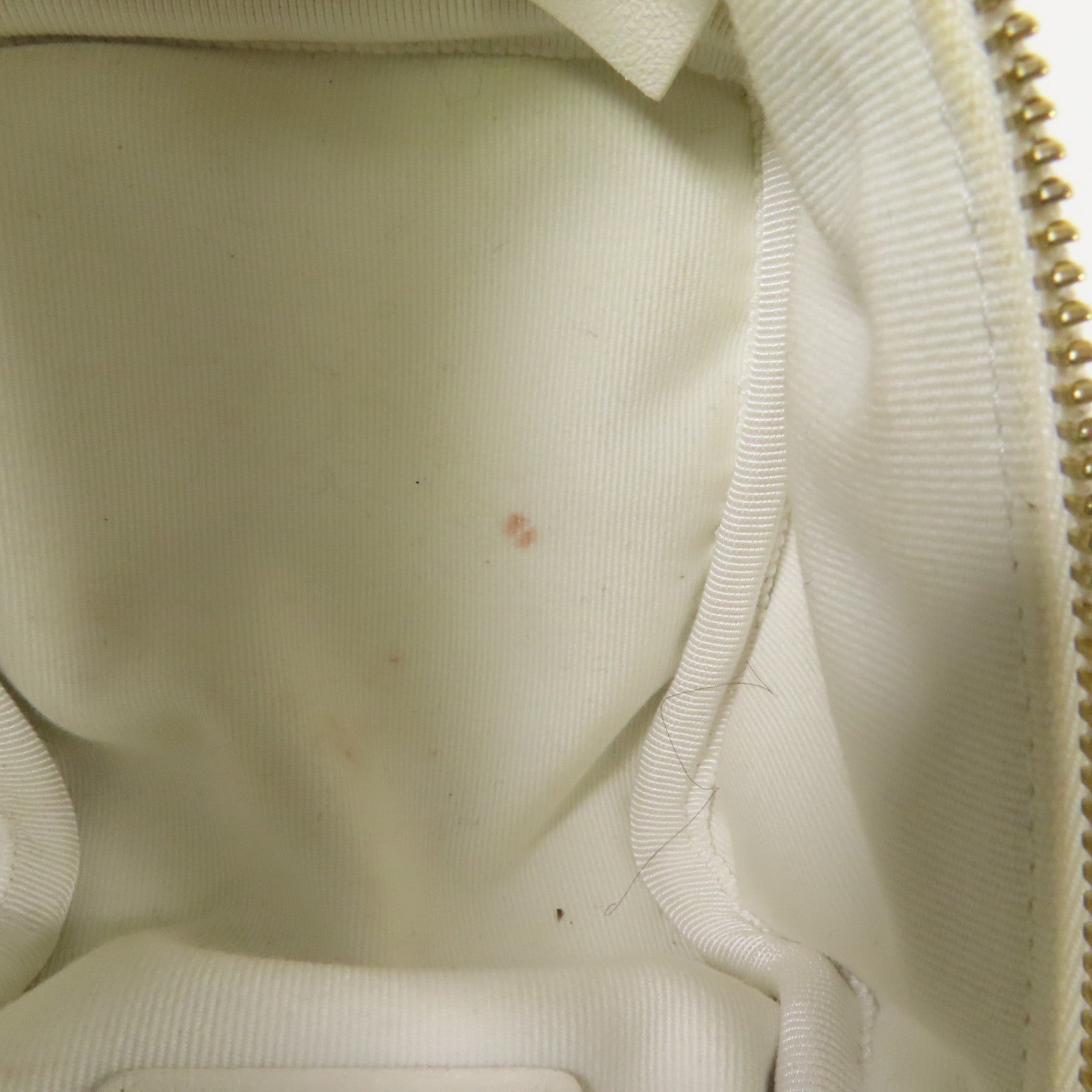 CHANEL Kinsaku Handbag - White, Cowhide Leather