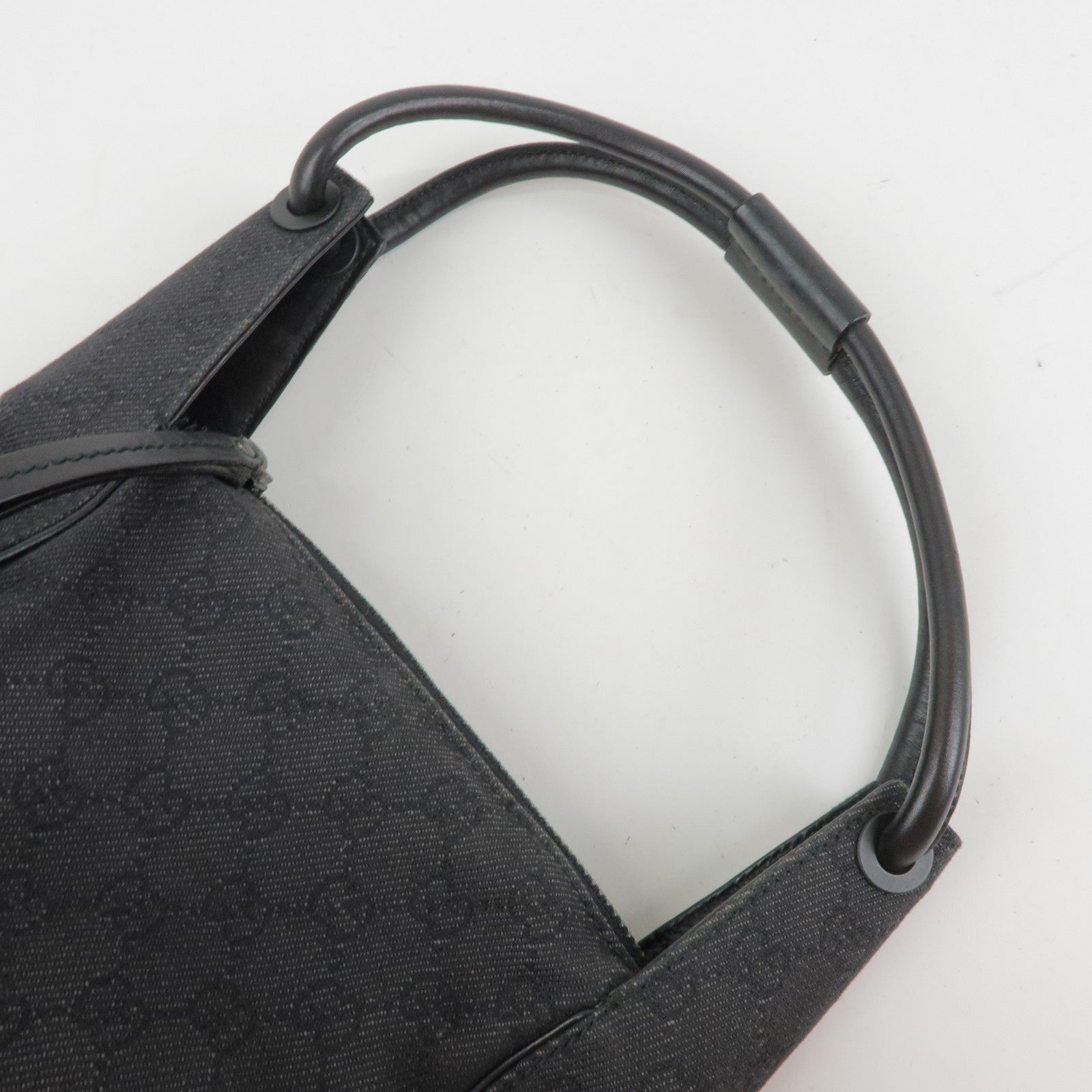 Gucci Shoulder Bag - Black, Leather 