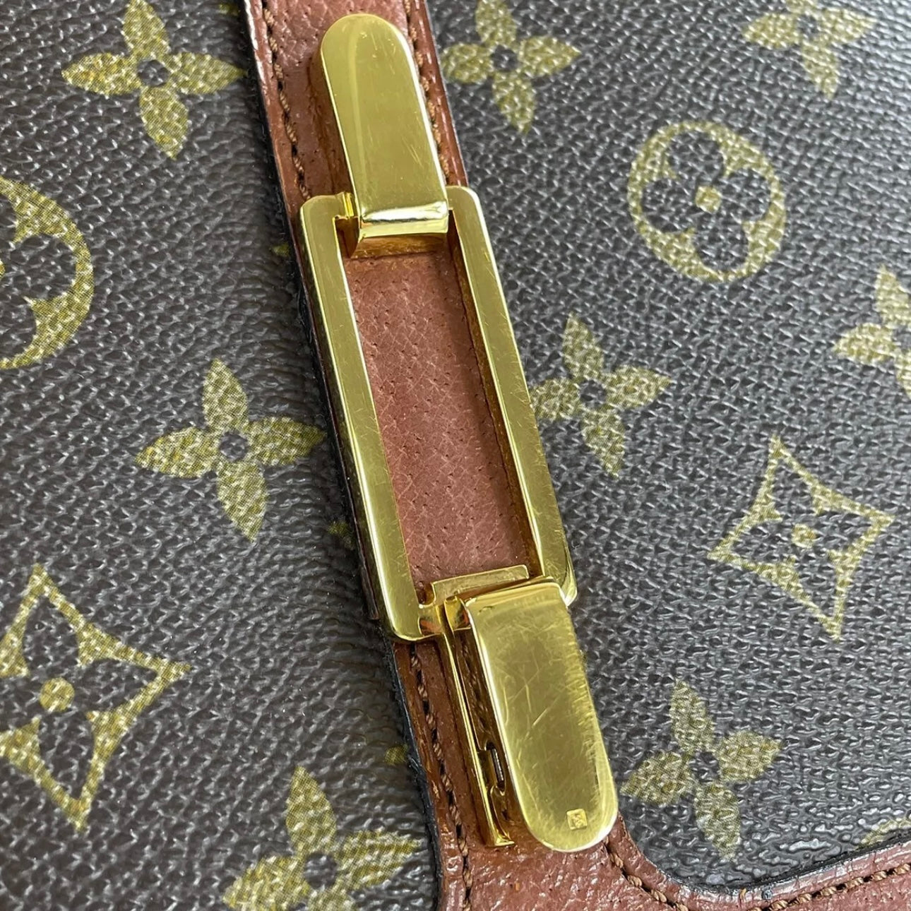 Louis Vuitton Rond Point Leather Brown Shoulder bag