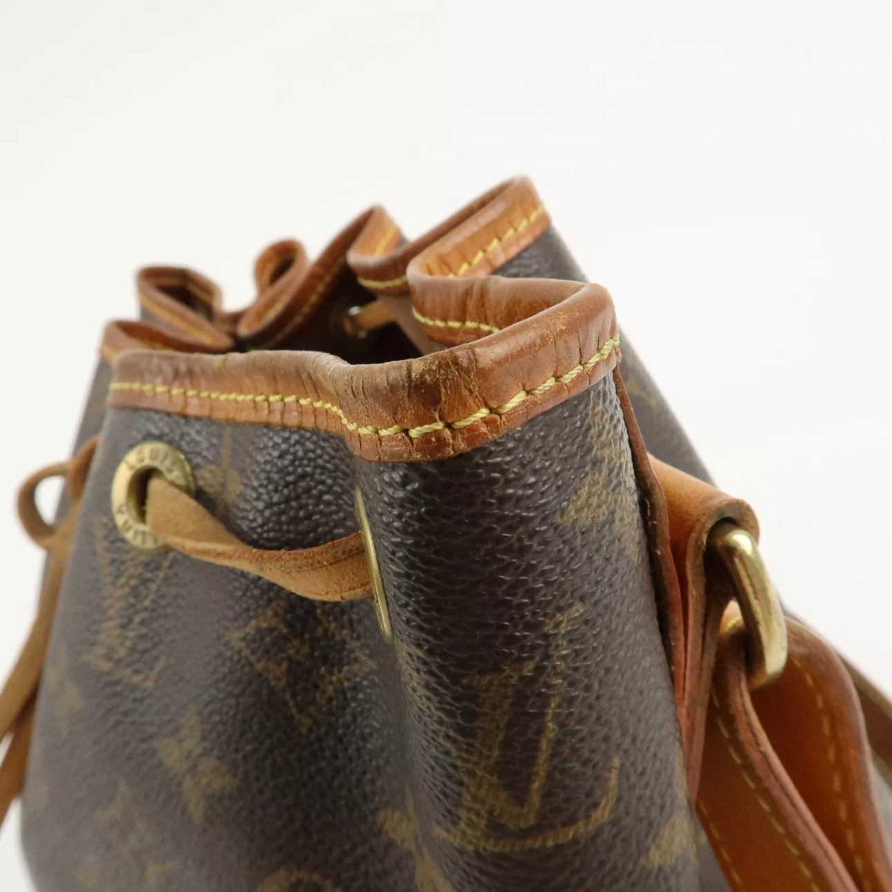 Louis Vuitton Petit Noe bucket Bag