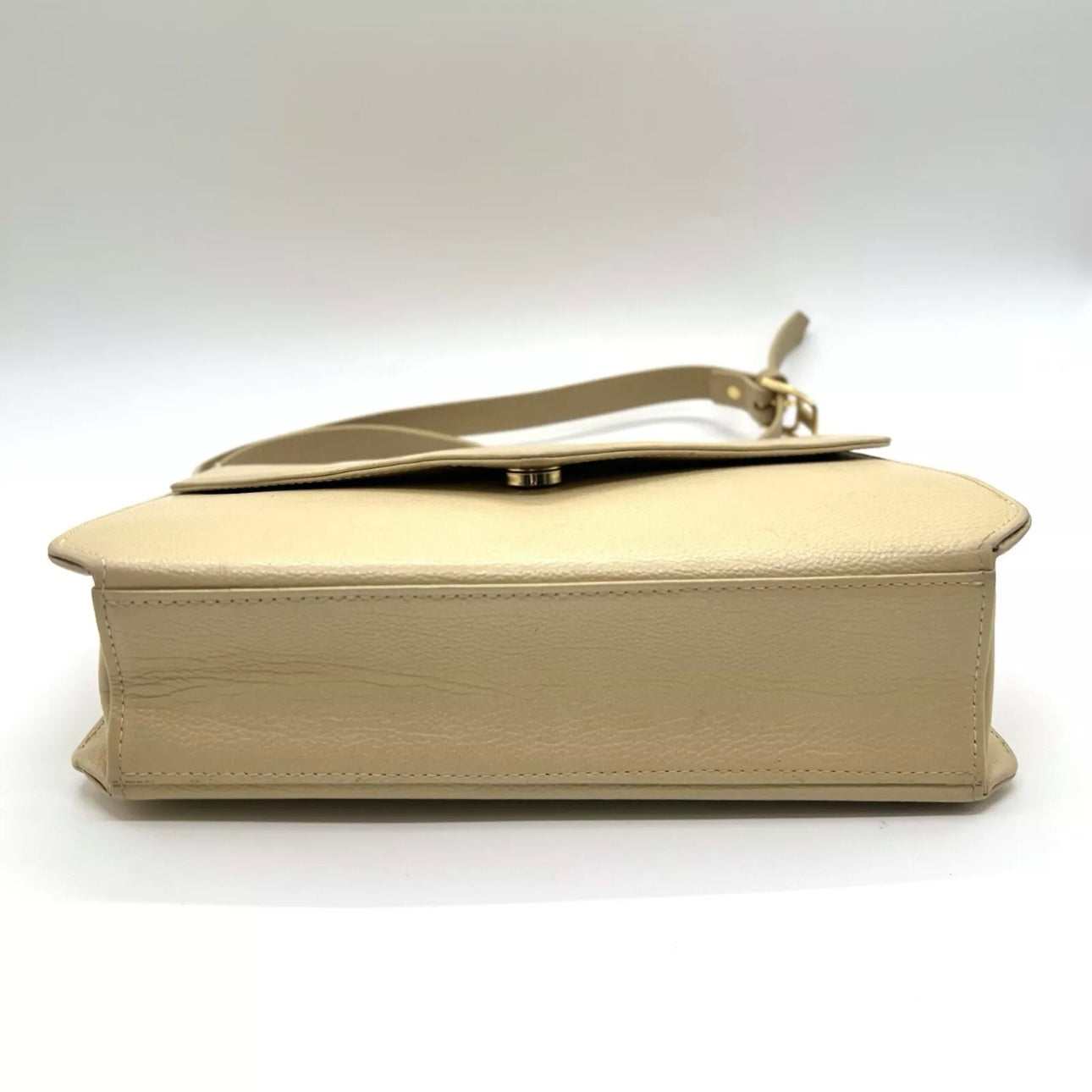 Yves Saint Laurent Shoulder Bag Leather