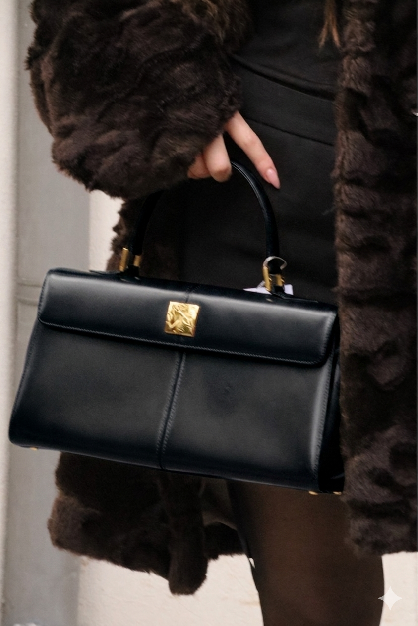 Saint Laurent Yves Saint Laurent Tote Hand Bag - Black, Leather