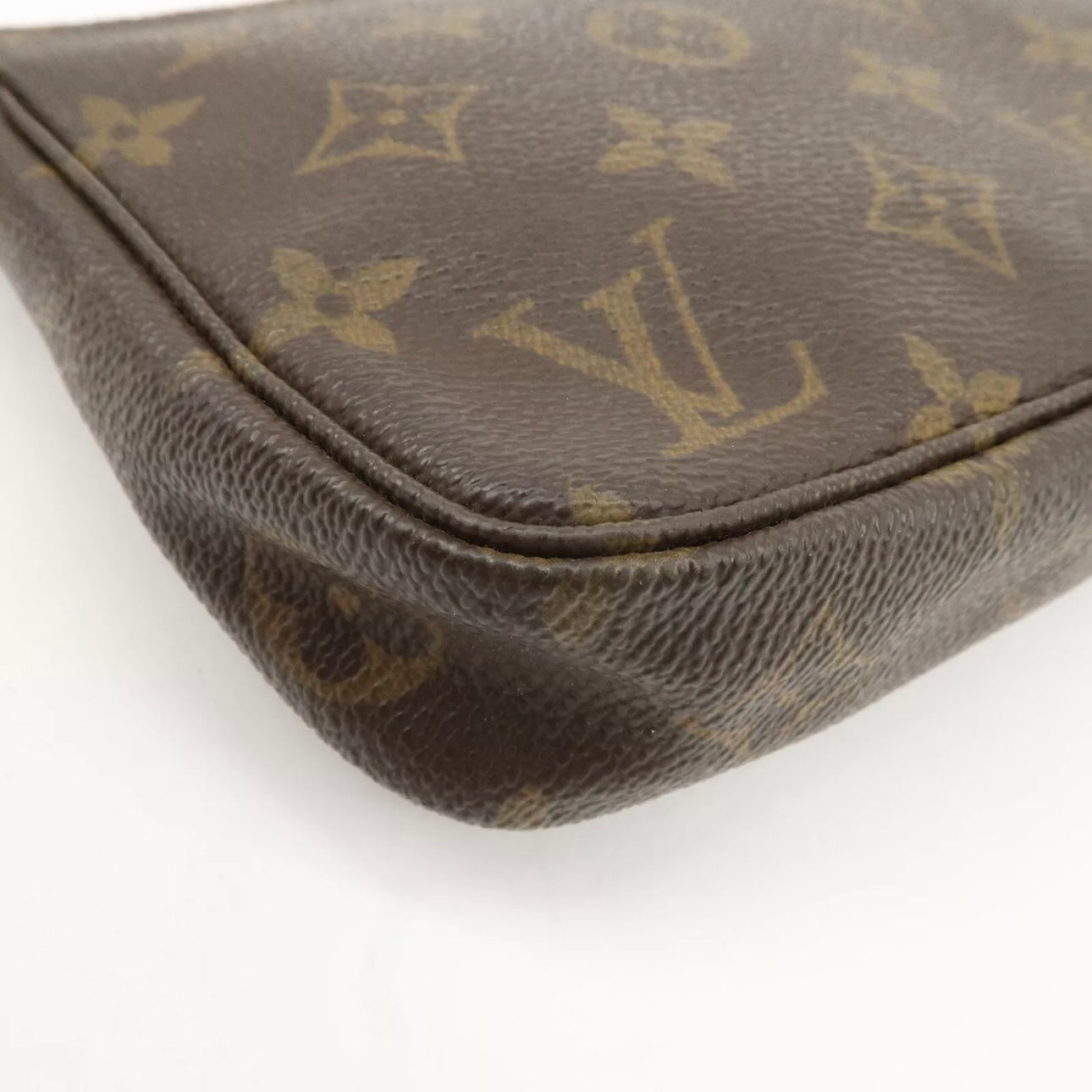 Louis Vuitton Pochette Accessories