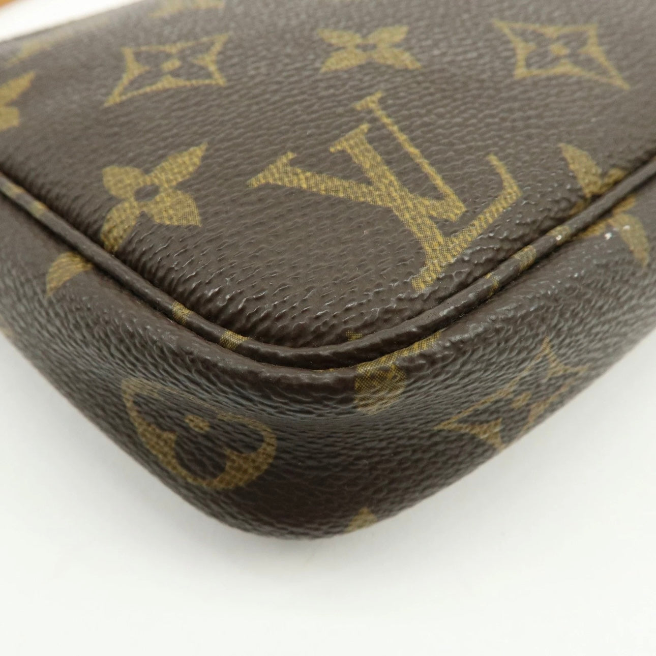 Louis Vuitton Pochette Accessories