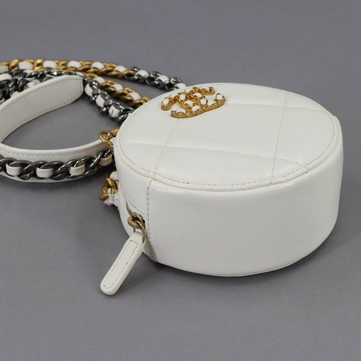 CHANEL 19 Round Clutch Chain Shoulder Bag - White, Leather
