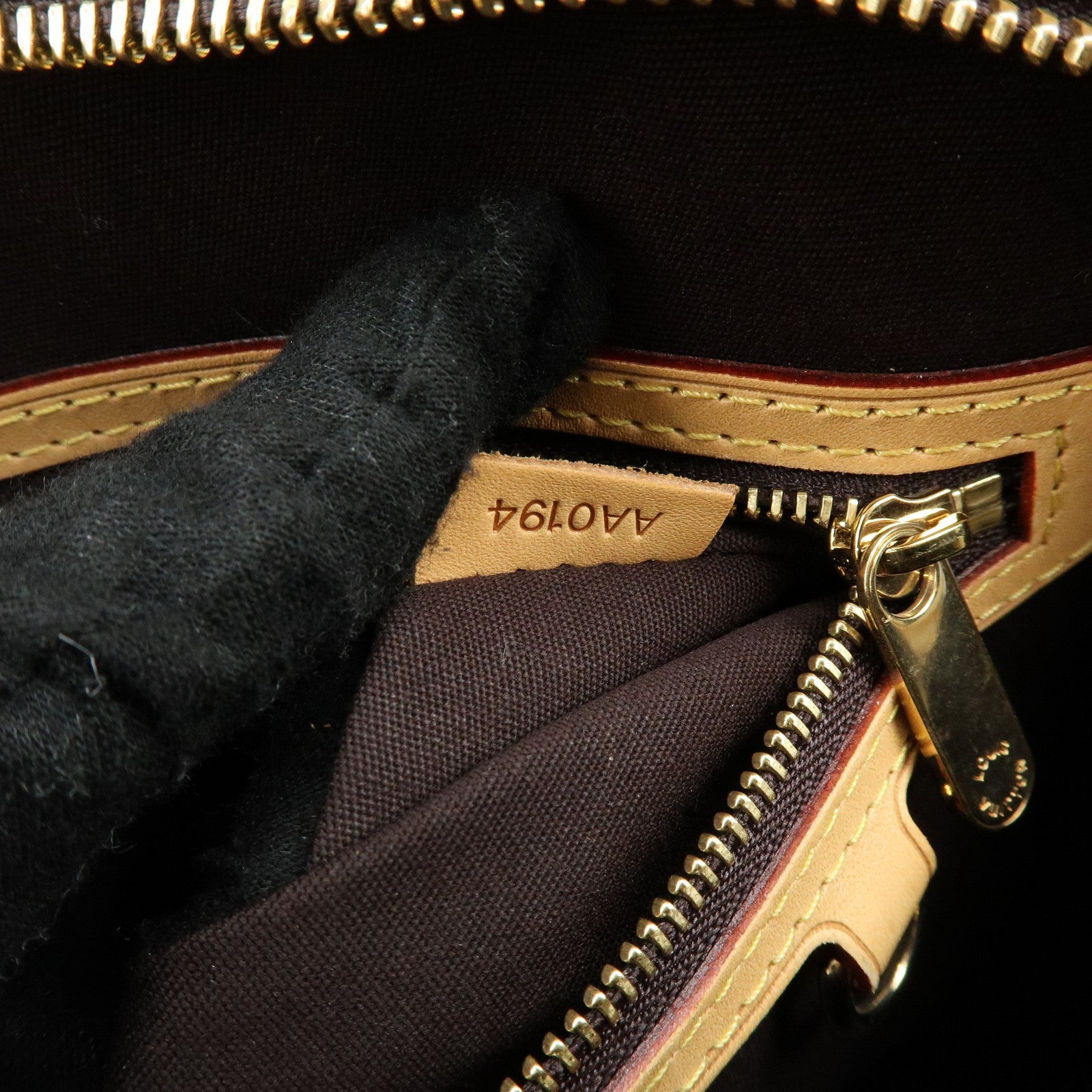 Louis Vuitton Monogram Vernis Brea MM 2Way Shoulder Bag - Amarante, Vernis Leather