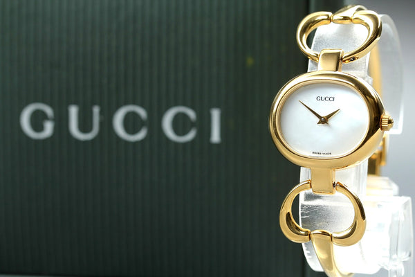 Gucci 1600 Wristwatch - White, Stainless Steel