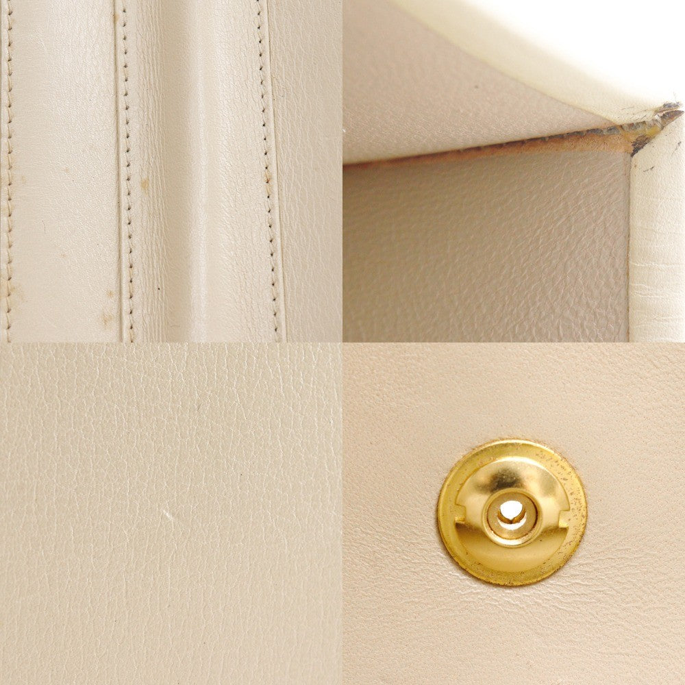 Chanel ChainShoulder Shoulder Bag - Off White, Calfskin