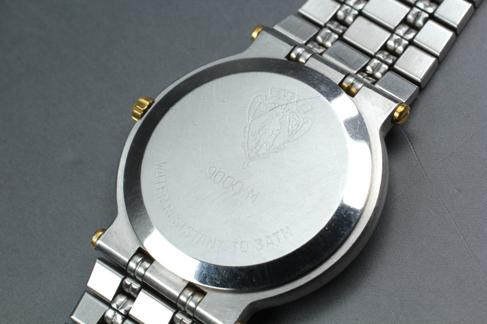 Gucci 9000M Wristwatch - Gold, Stainless Steel- קוטר 32 מ״מ