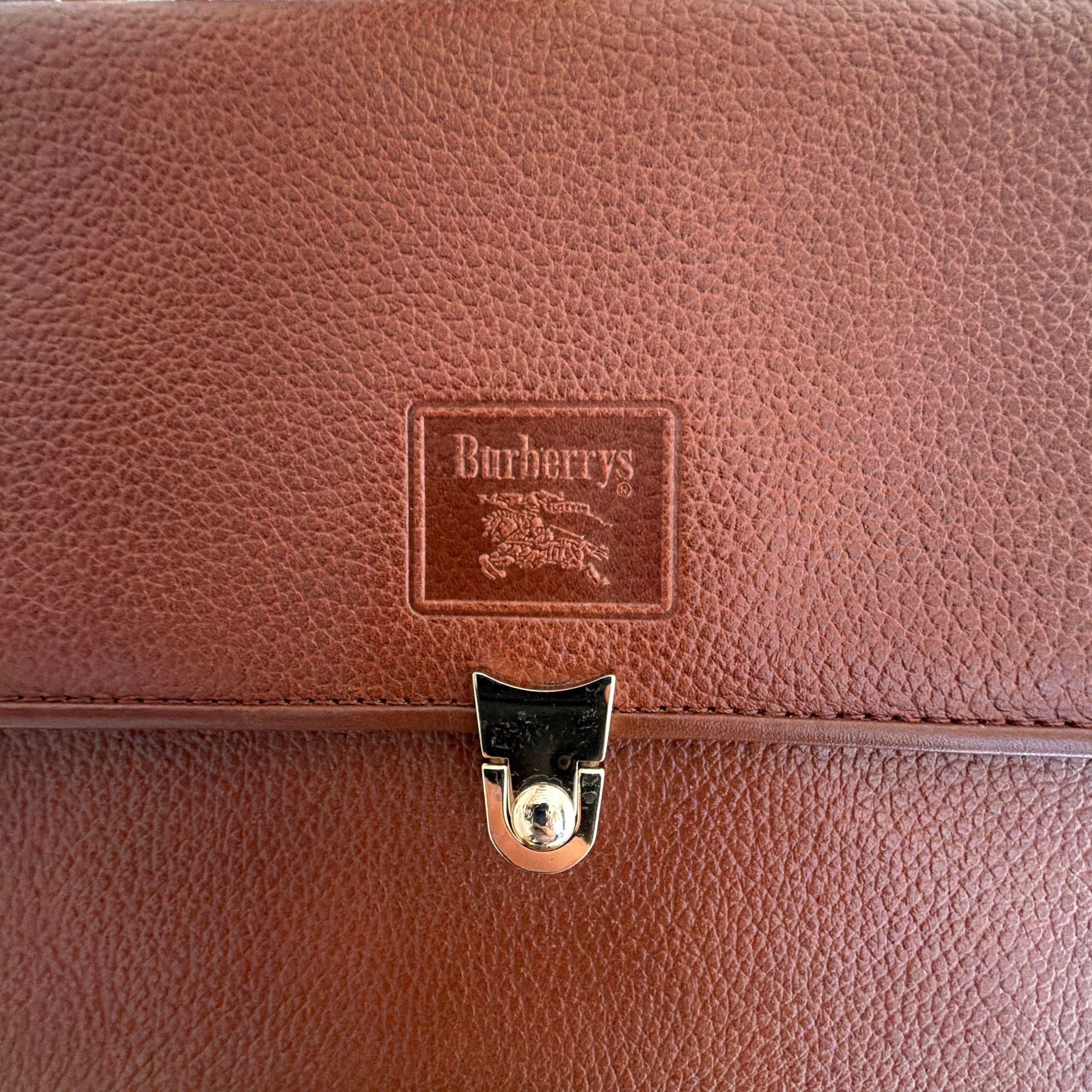 Burberry top Handel vintage bag