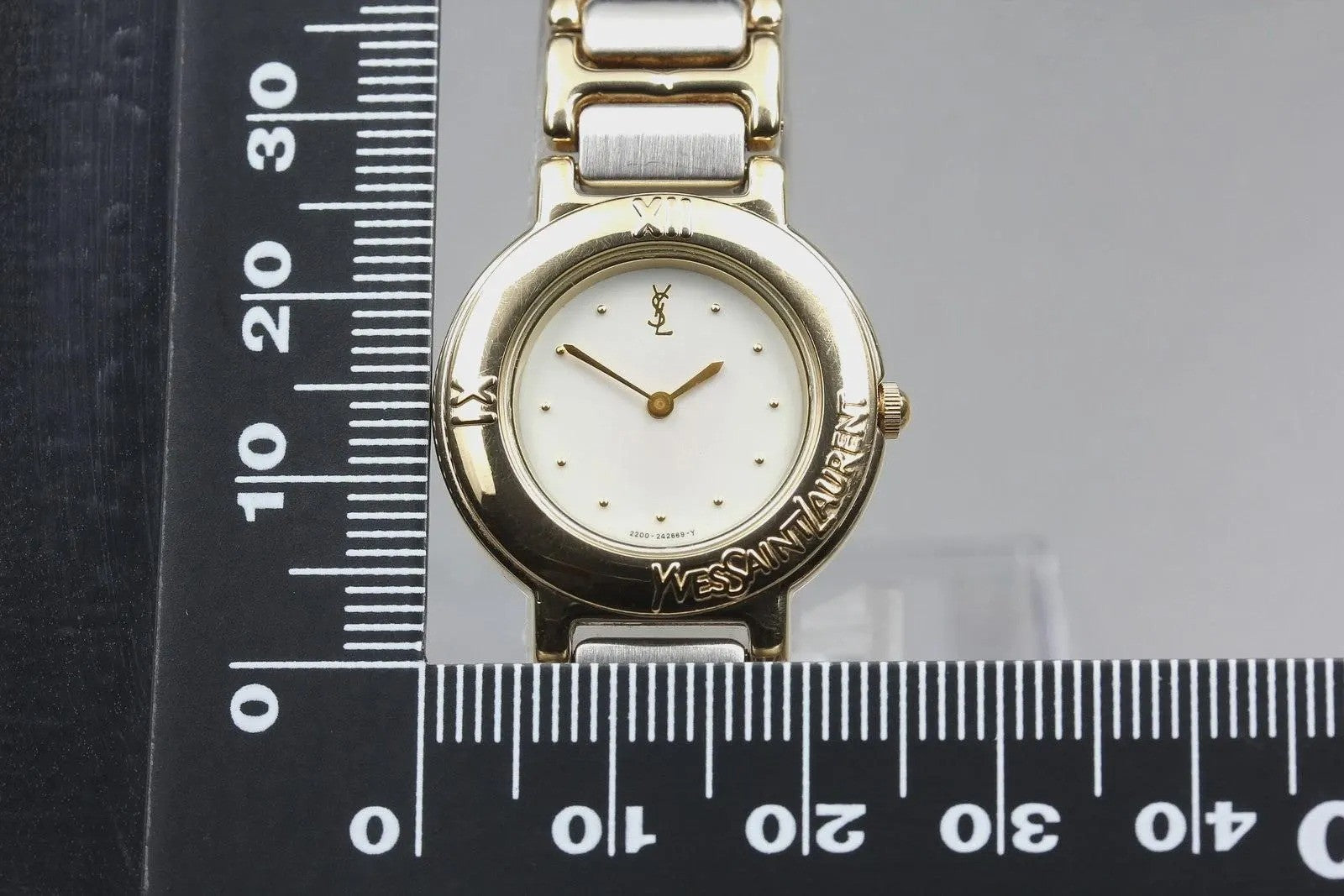 Yves Saint Laurent 2200-229789 Women's Watch - Gold, Stainless Steel