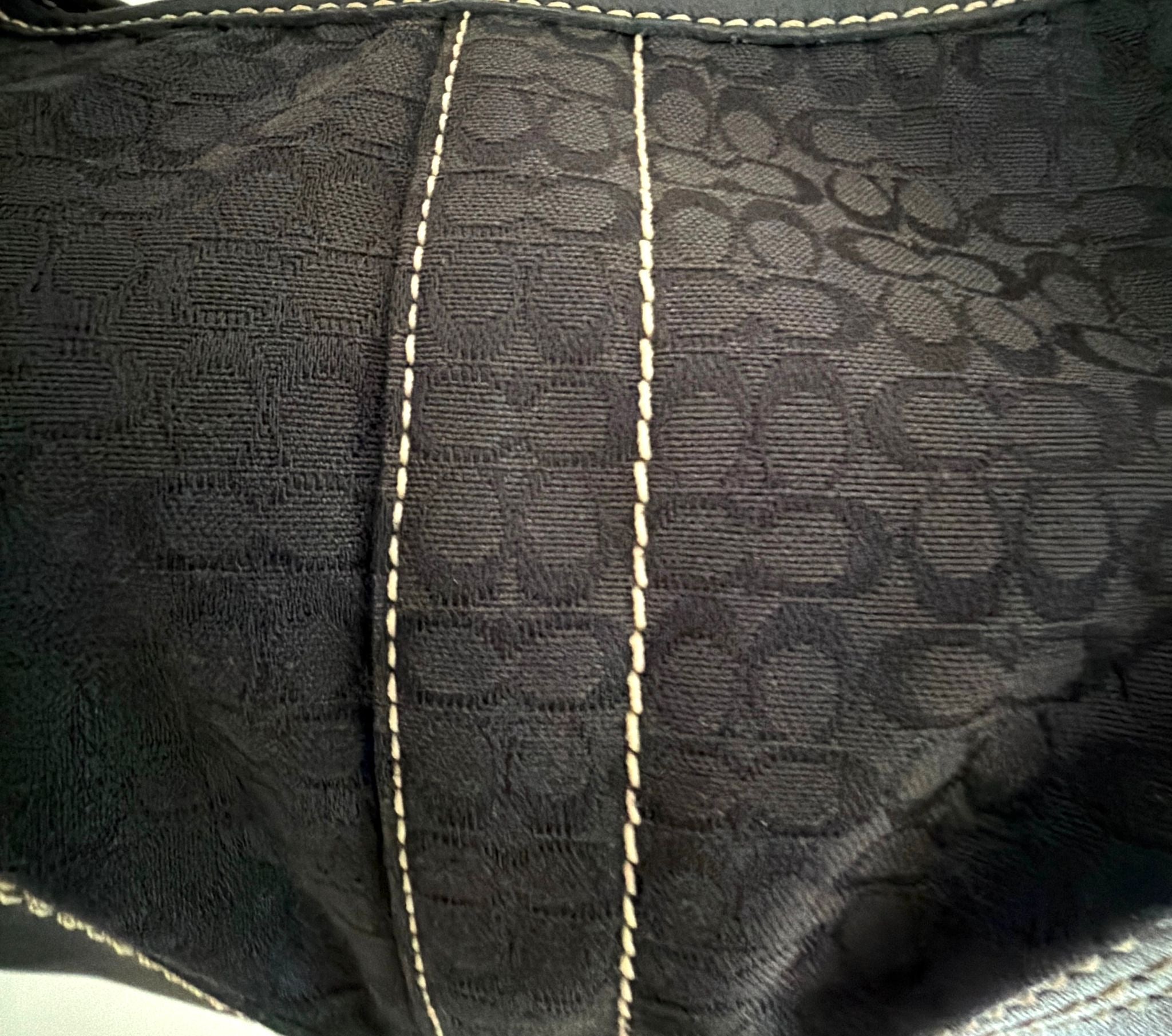 Coach Signature Black Shoulder Bag