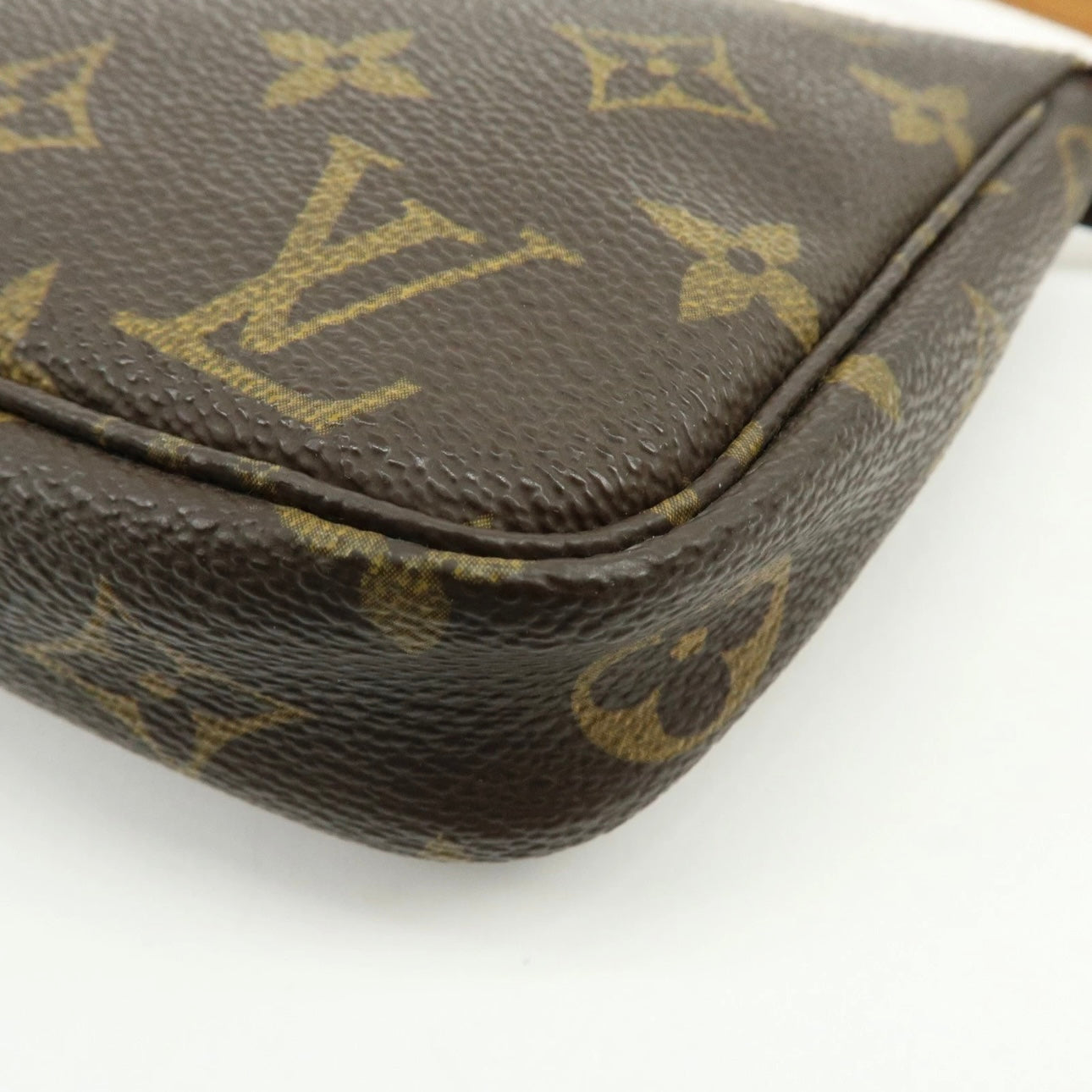 Louis Vuitton Pochette Accessories
