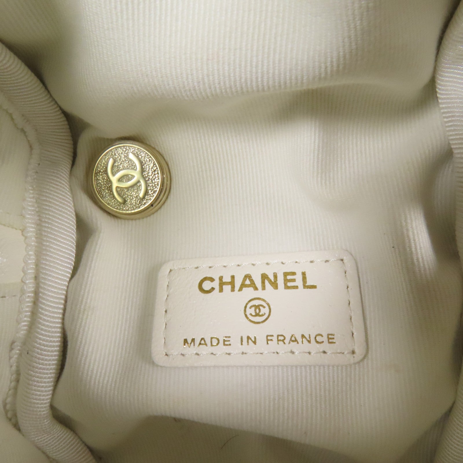 CHANEL Kinsaku Handbag - White, Cowhide Leather