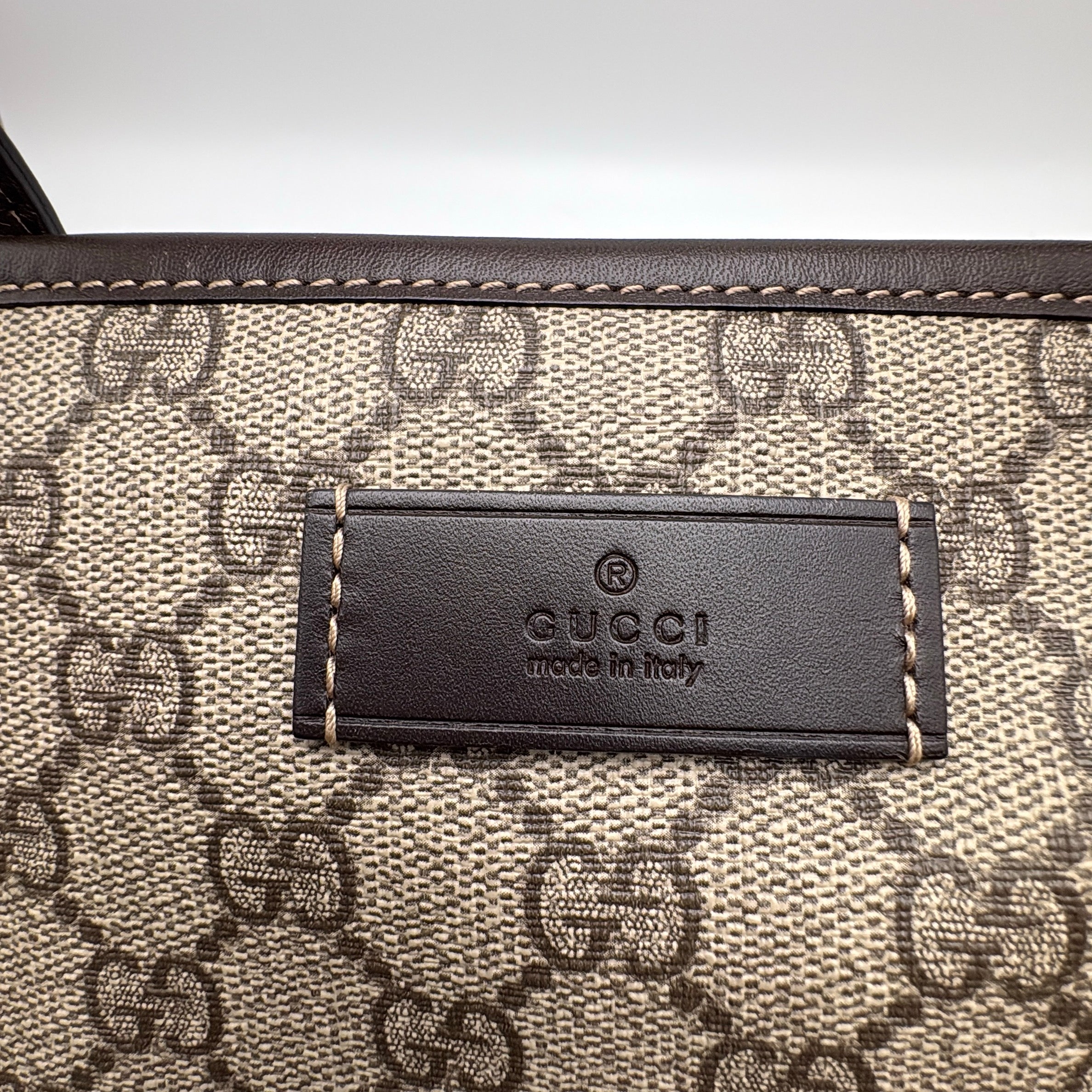 Gucci GG Supreme