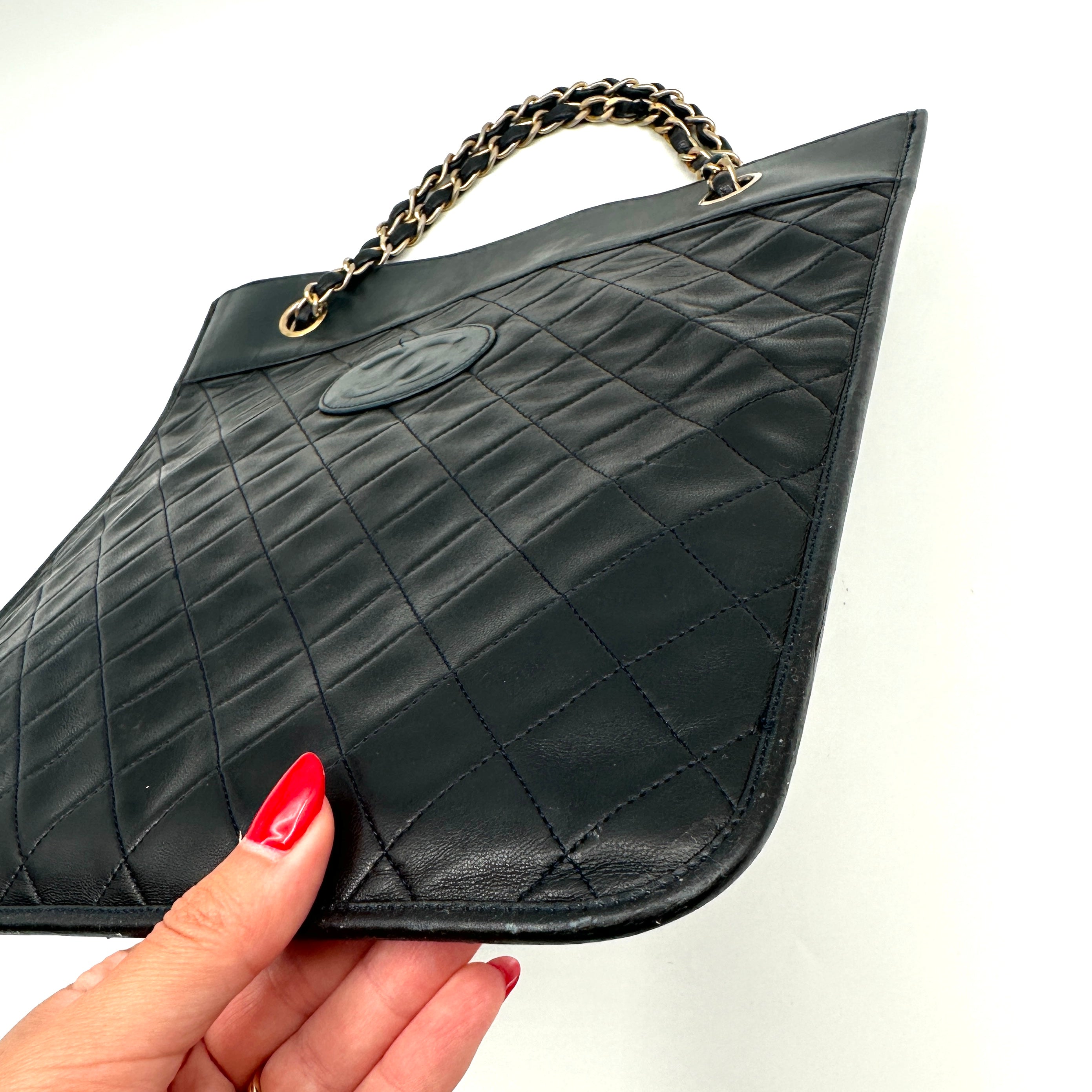 Matelasse Chain Tote Bag Leather Black