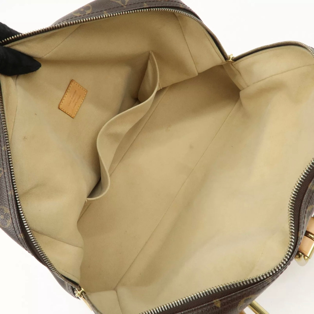 Louis Vuitton Manhattan GM Hand Bag