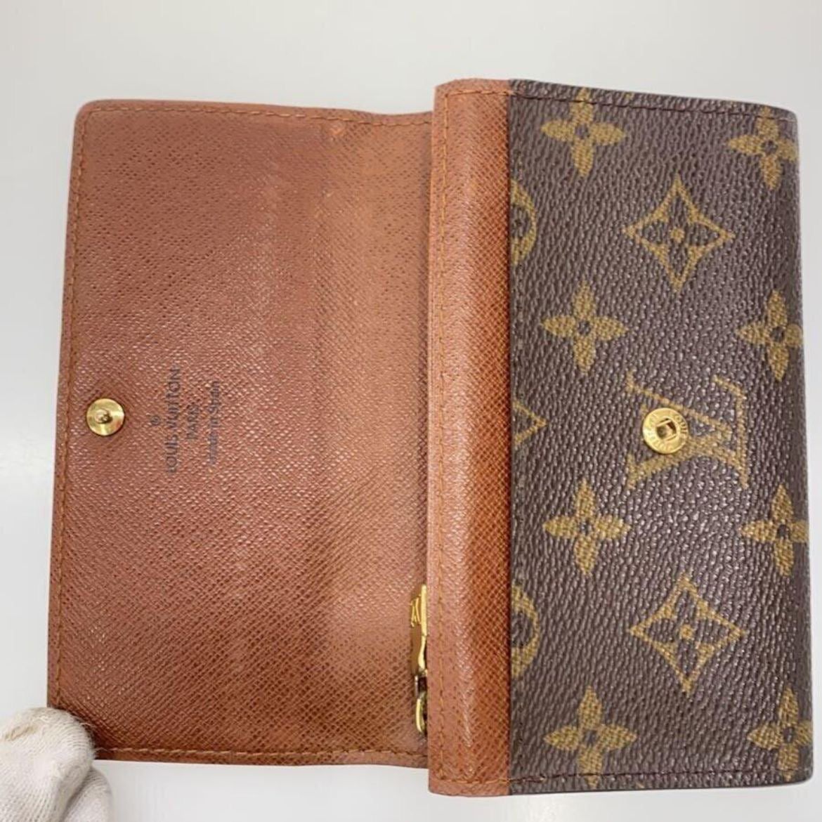 LOUIS VUITTON PORTONET ZIP BI-FOLD WALLET