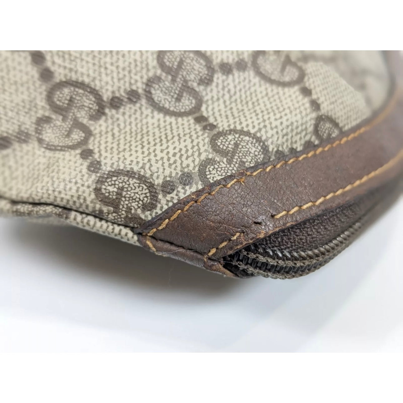 Gucci GG mini clutch