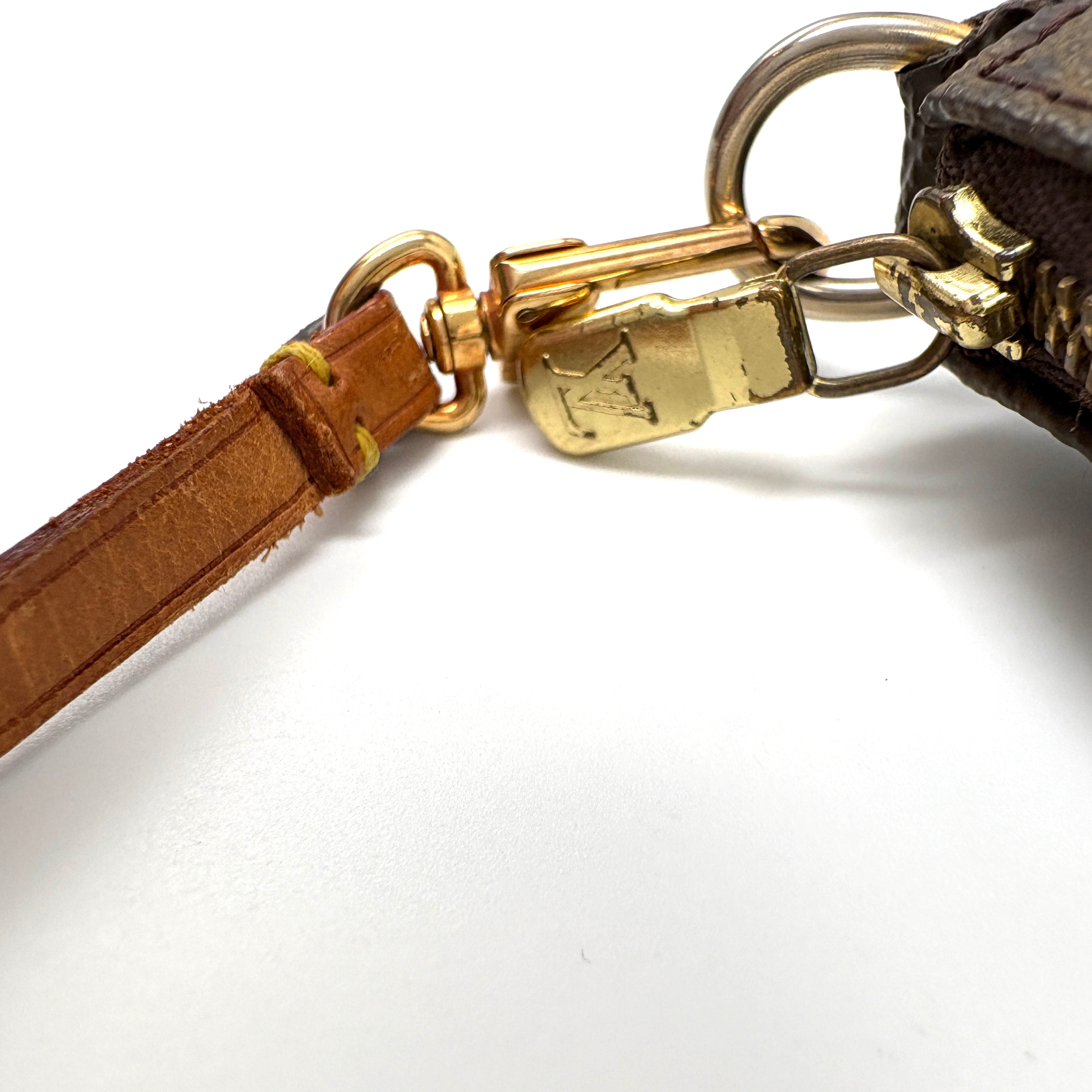 Louis Vuitton Pochette accessories