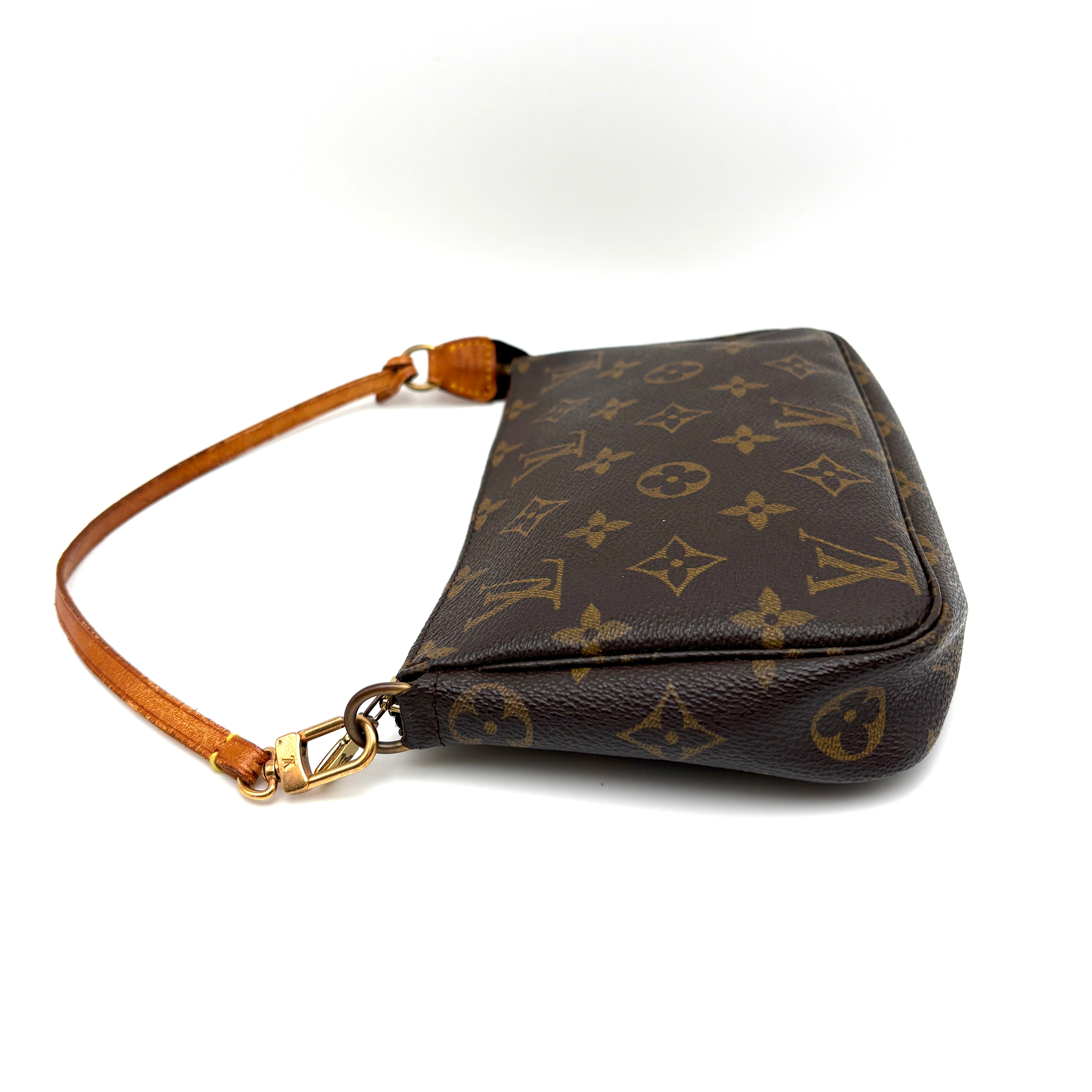 Louis Vuitton Pochette Accessories