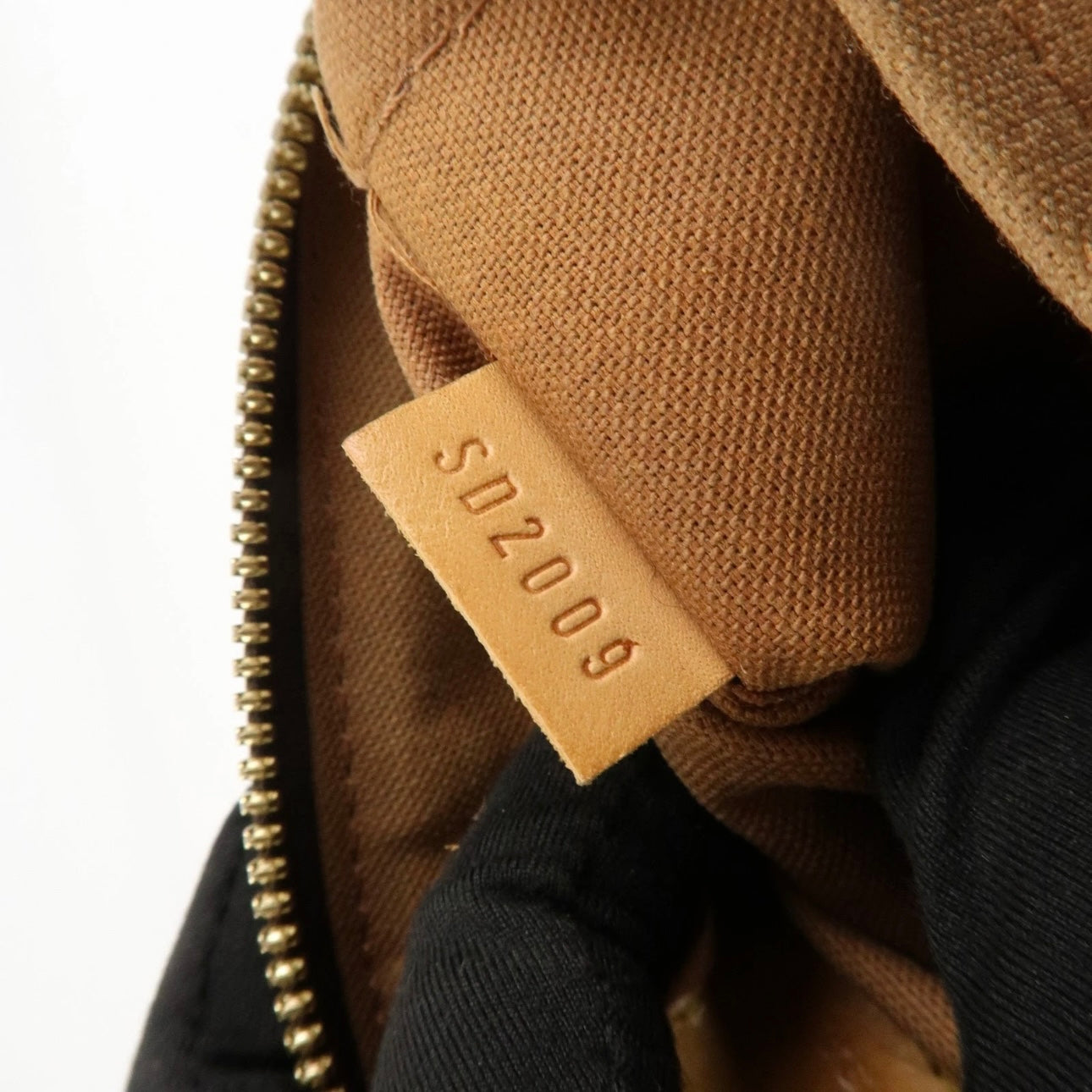 Louis Vuitton Tivoli PM Hand, Shoulder Bag