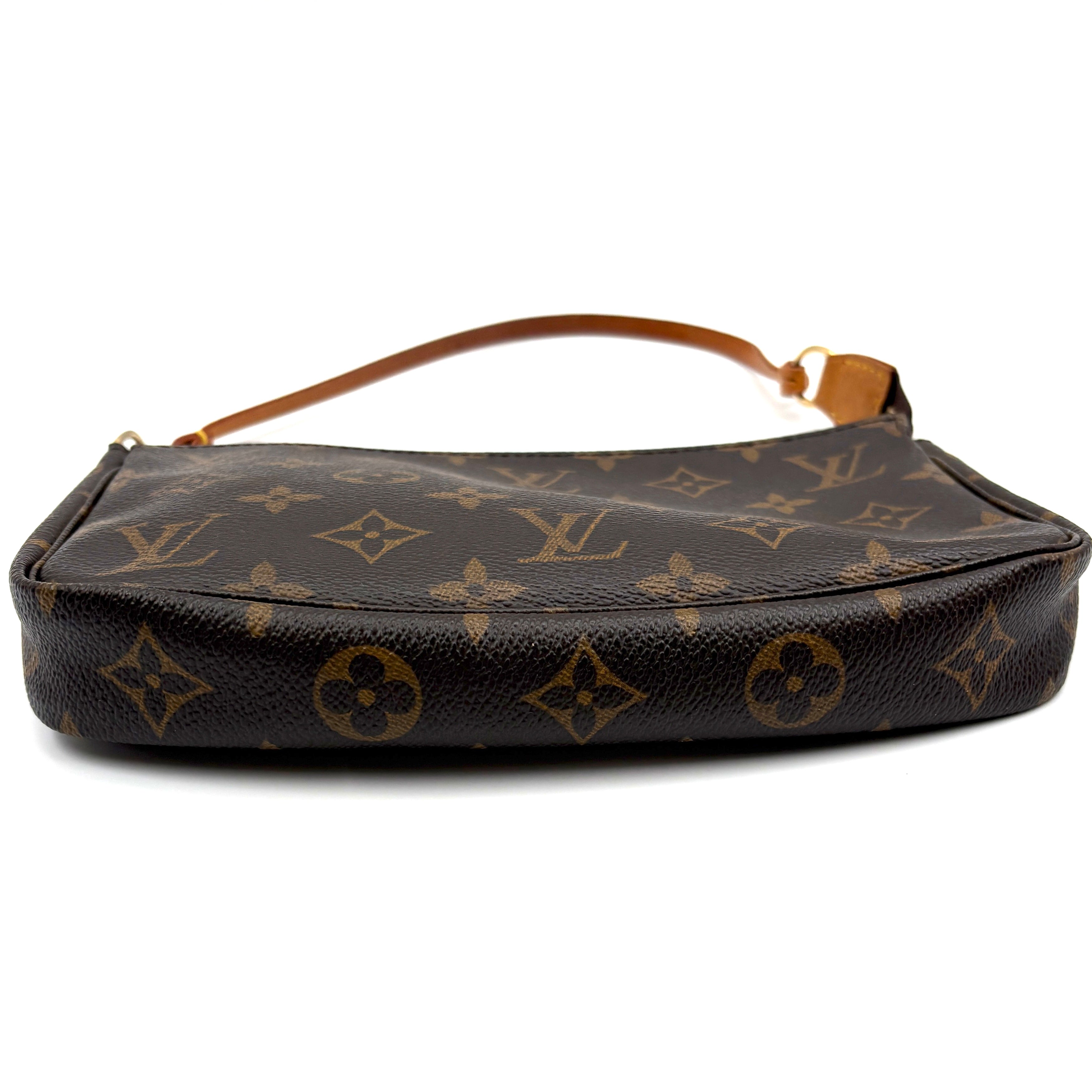 Louis Vuitton Pochette accessoires