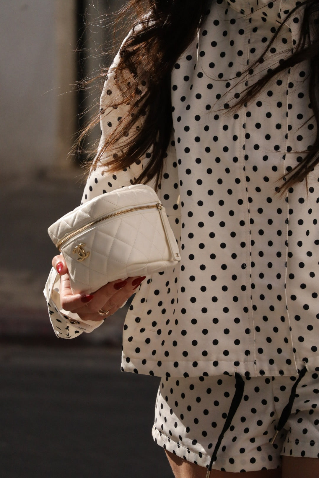 CHANEL Kinsaku Handbag - White, Cowhide Leather