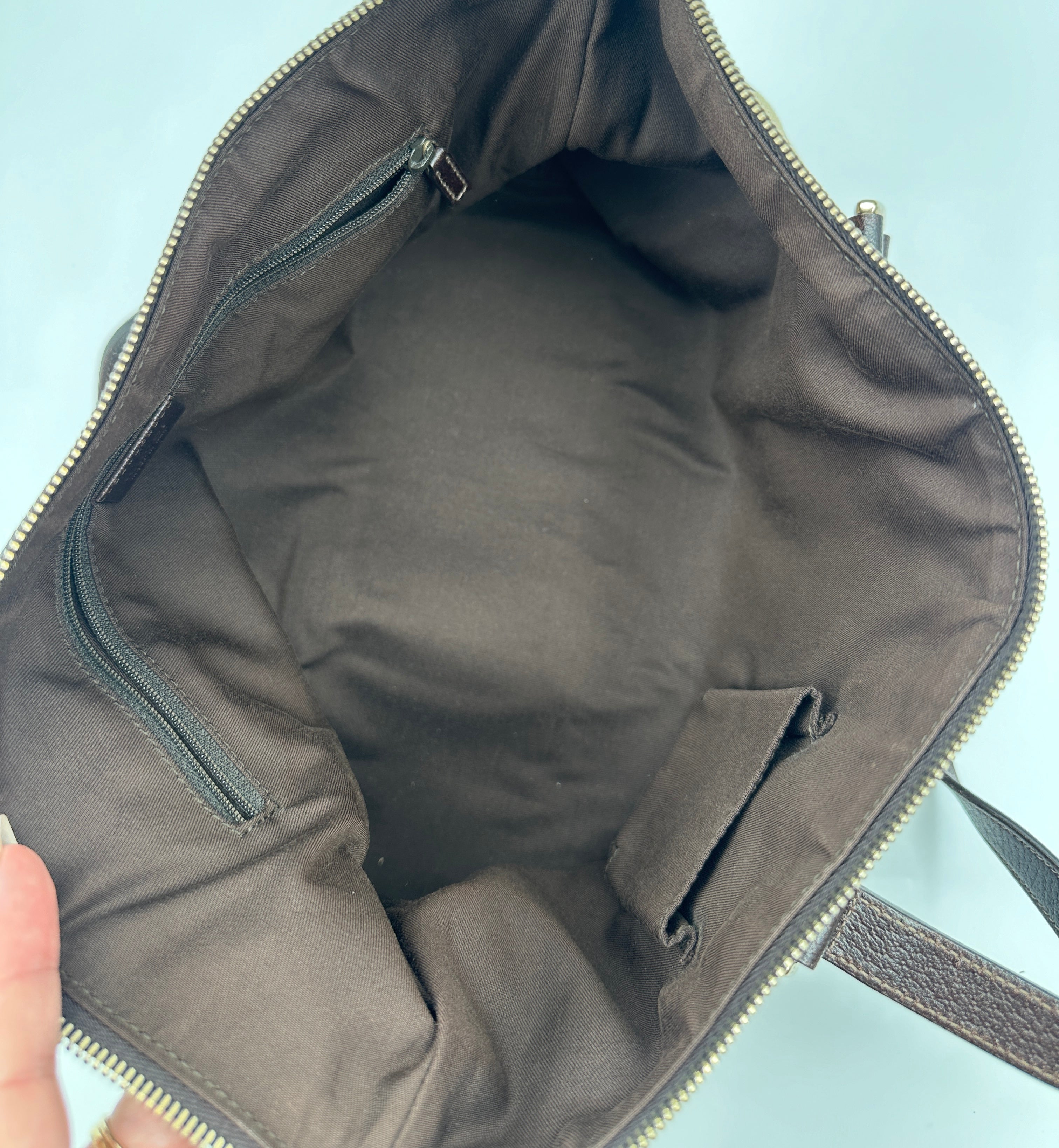 Abbey Tote bag