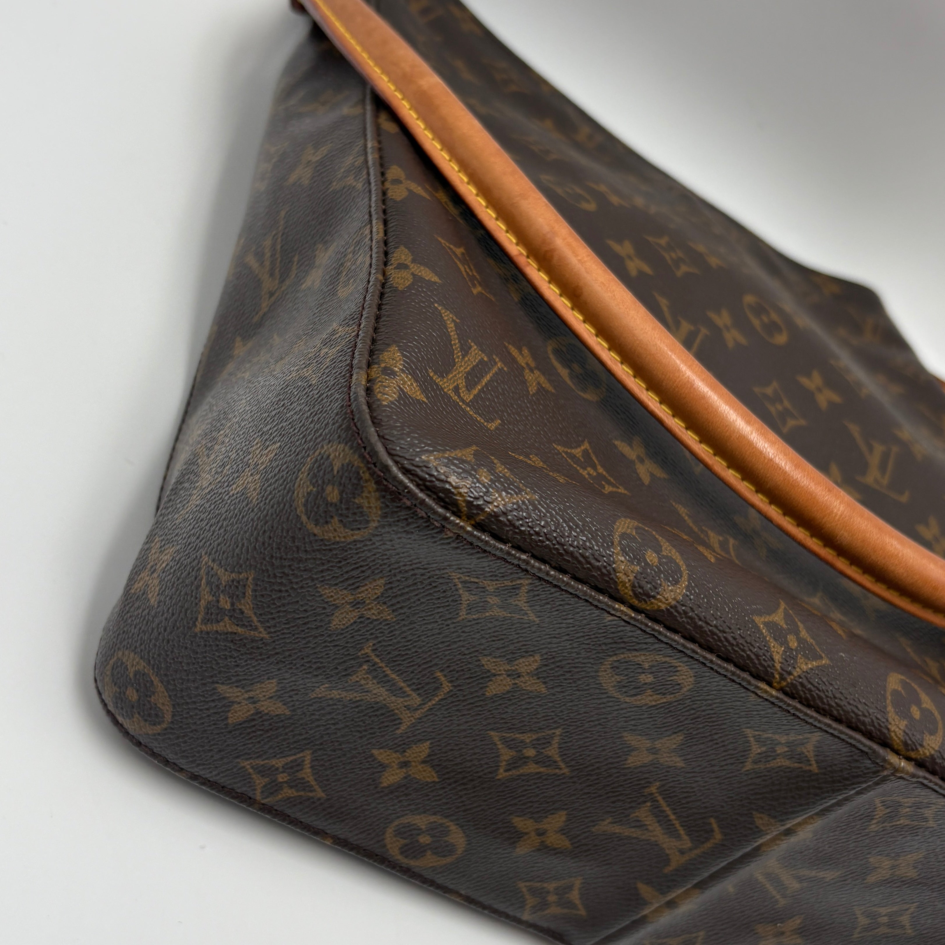 Louis Vuitton Looping GM