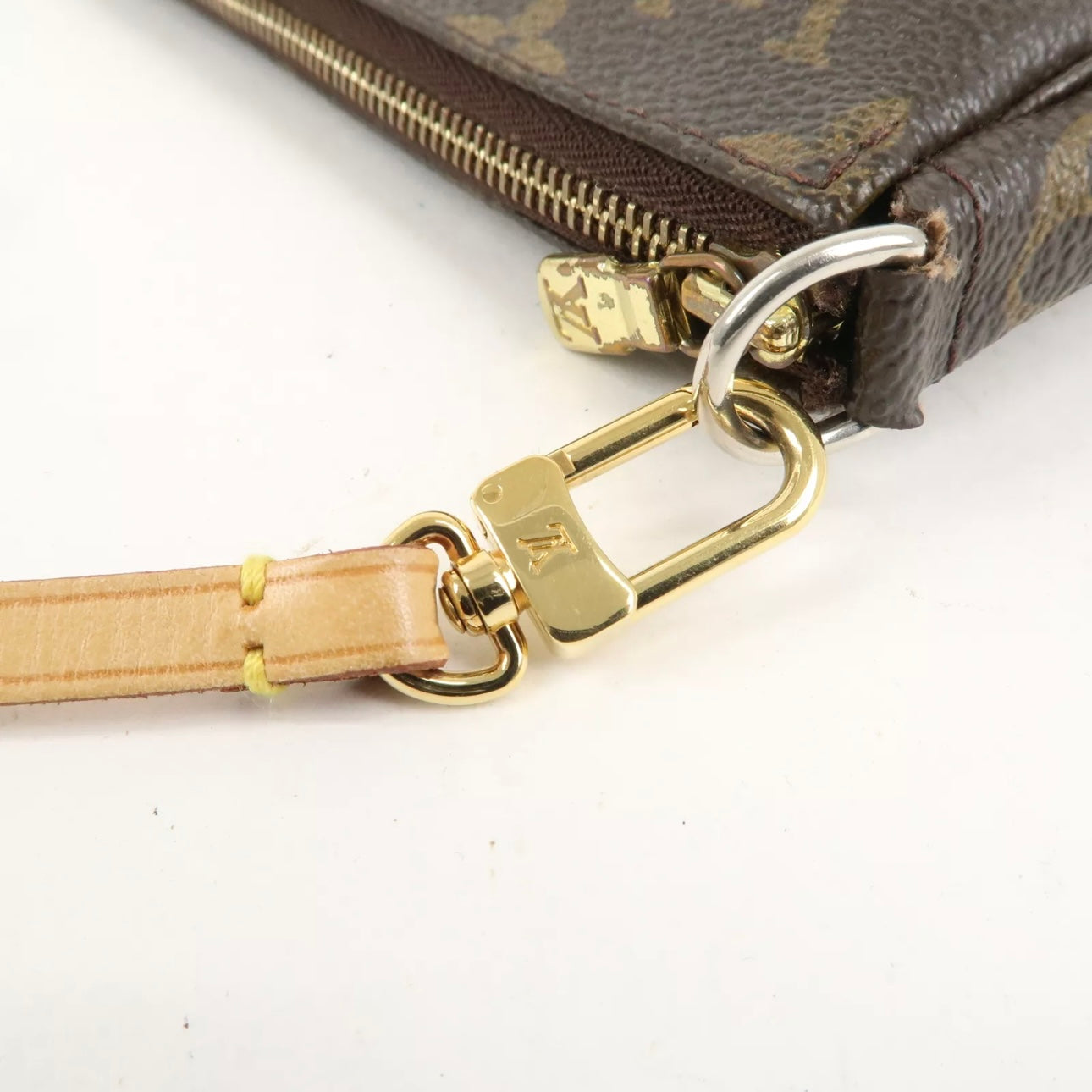 Pochette Accessoires Hand Bag