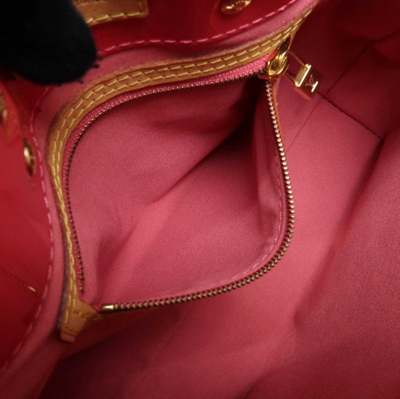 Louis Vuitton Hand Bag - Framboise, Vernis Leather
