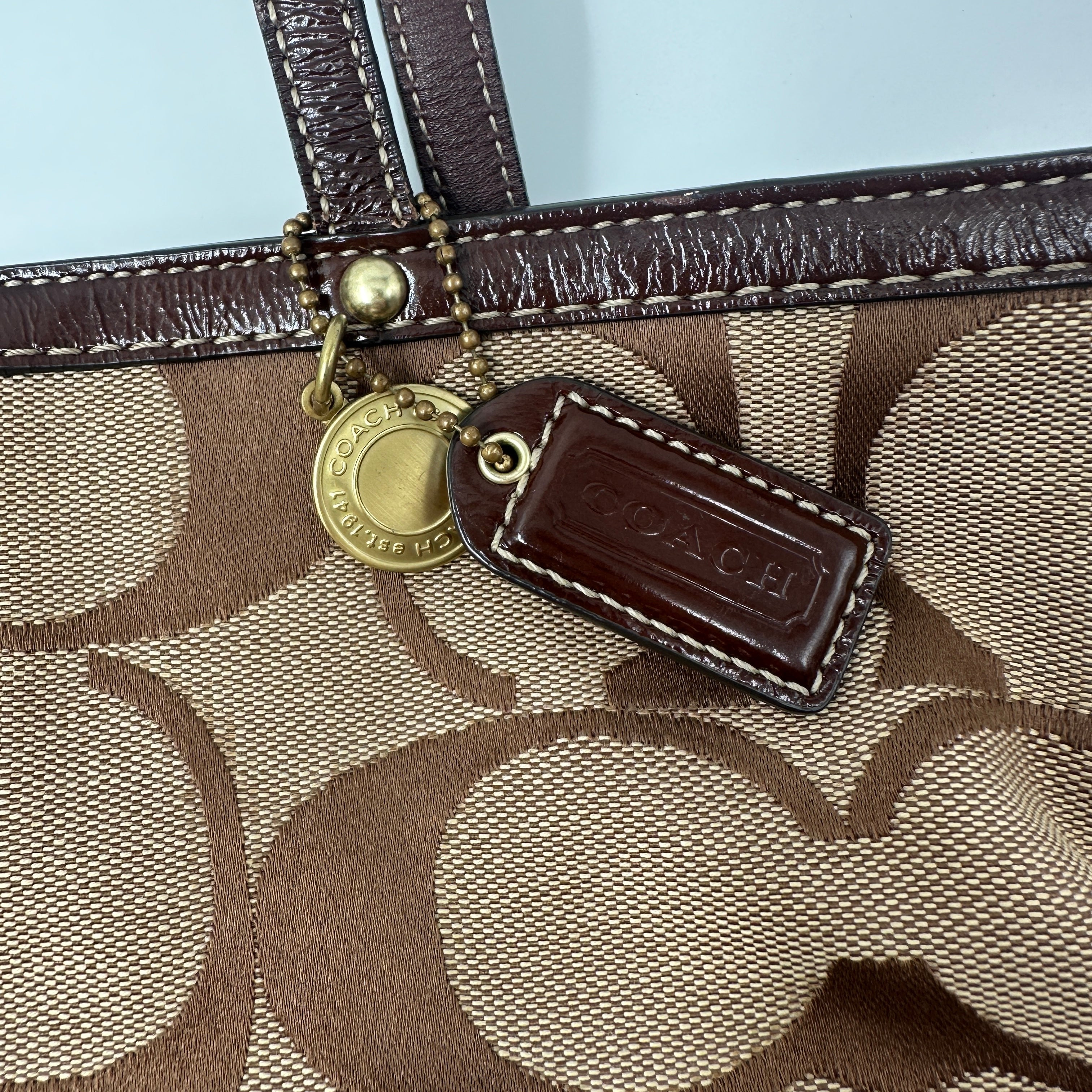 Signature Shoulder Tote Bag