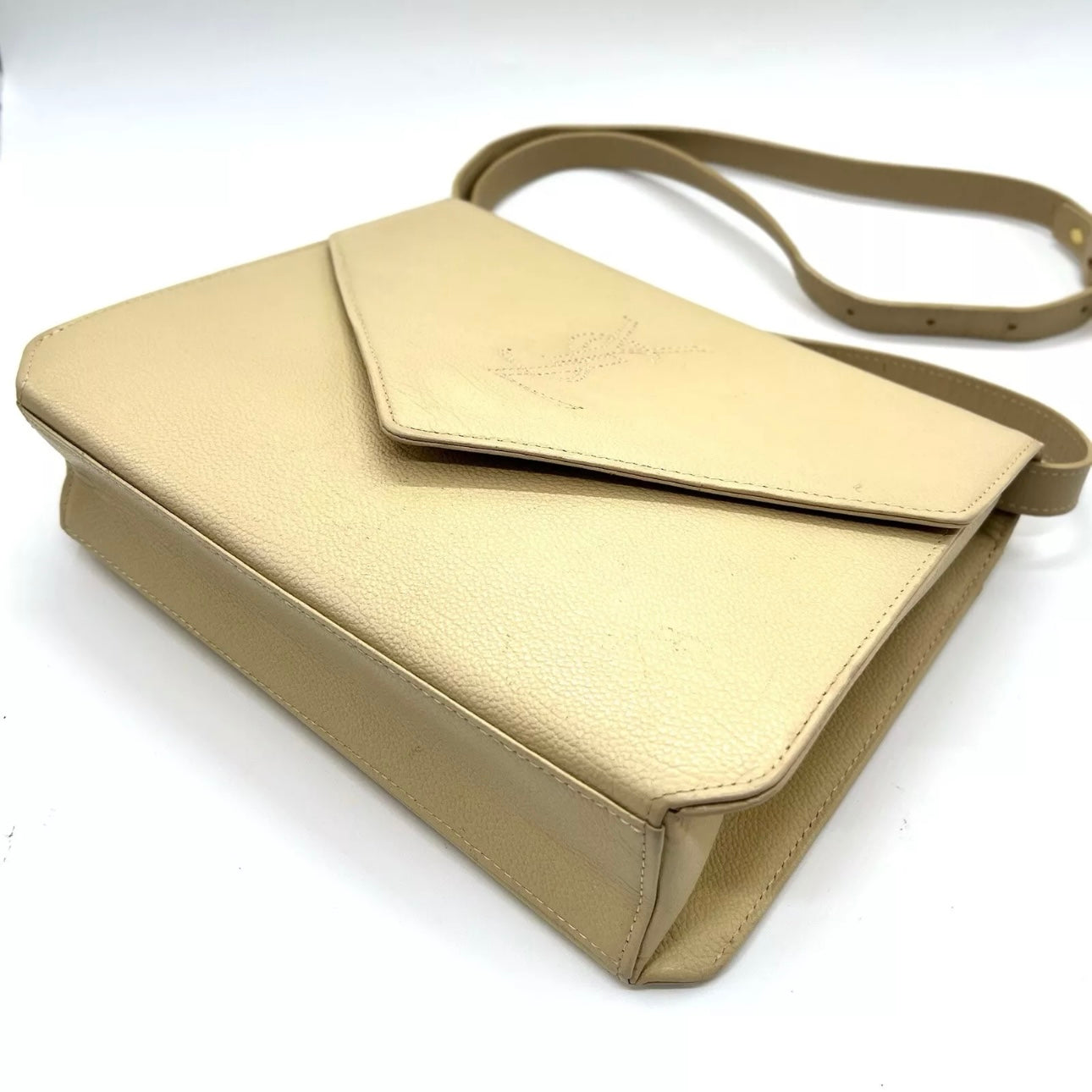 Yves Saint Laurent Shoulder Bag Leather