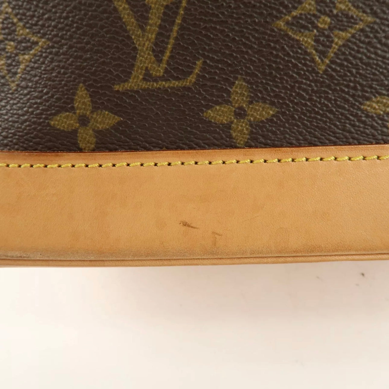 Alma Hand Bag