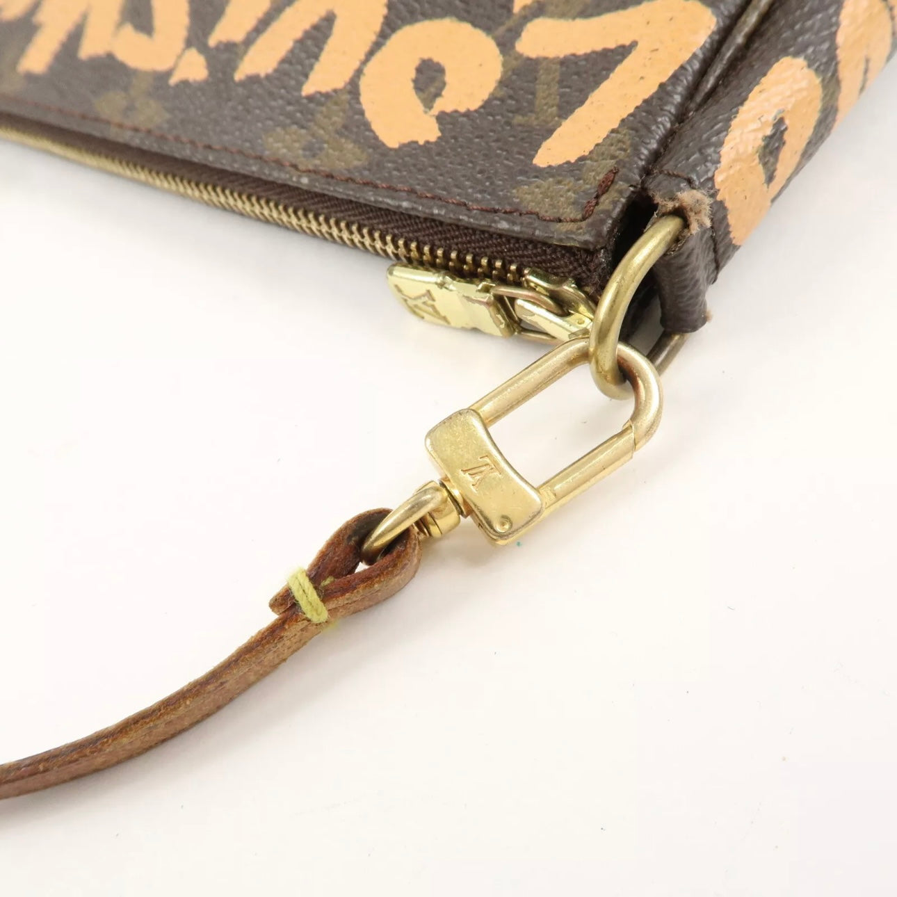Pochette Accessories Graffiti