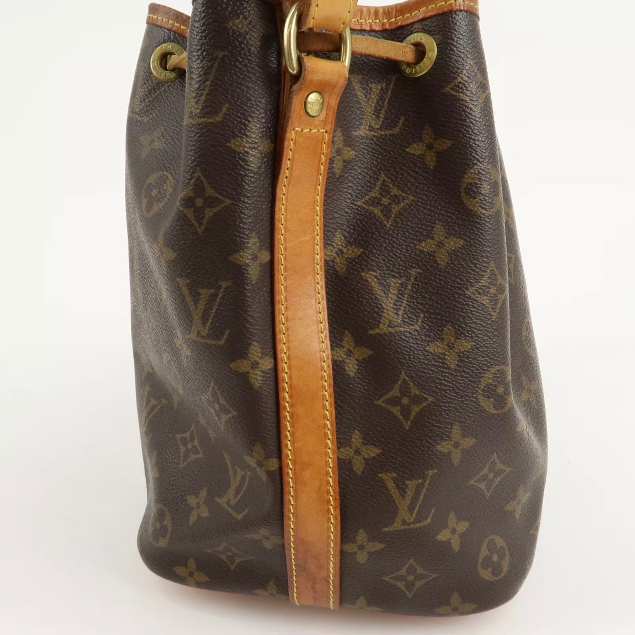 Louis Vuitton Petit Noe bucket Bag